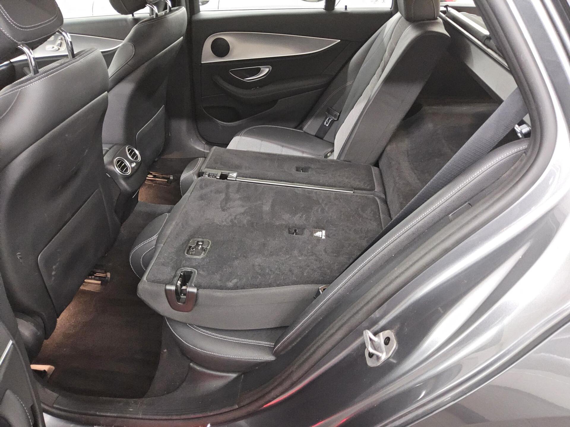 Mercedes-Benz E 300 T de Avantgarde Navi LED Widescrn RFK PDC 13