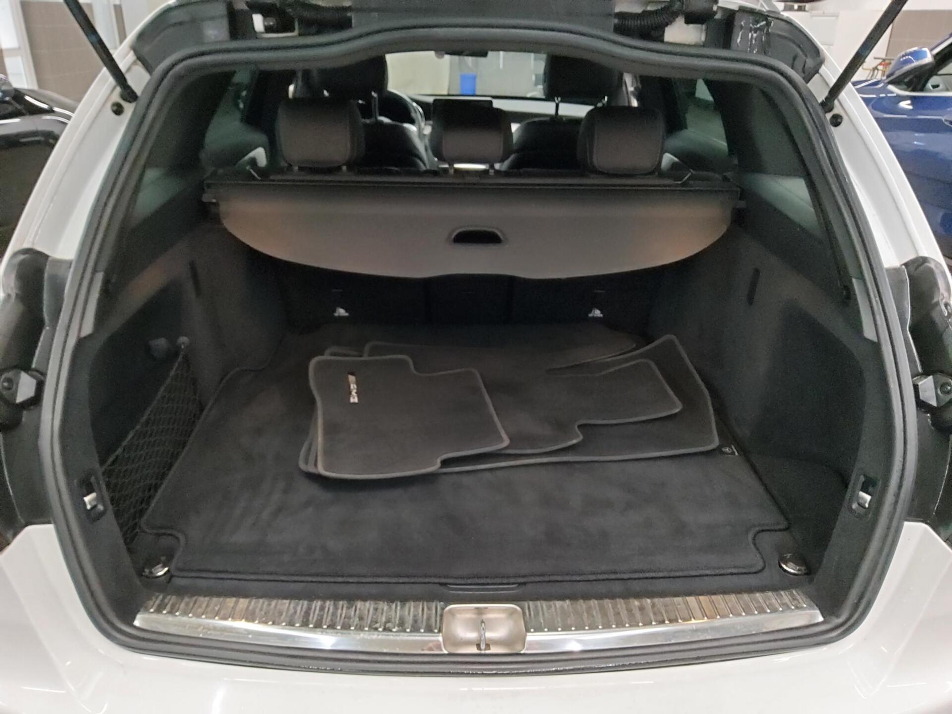 Mercedes-Benz C 220 T d AMG-Line Night Widescreen Navi LED 13