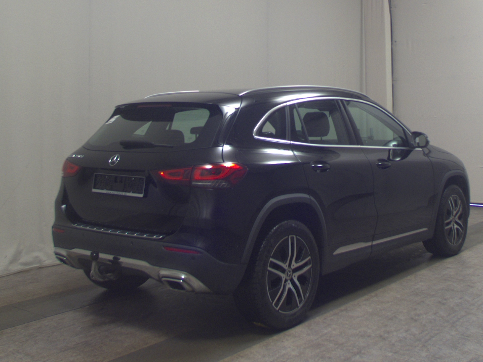 Mercedes-Benz GLA 220 d Progressive T-Leder Navi LED RKF AHK 4