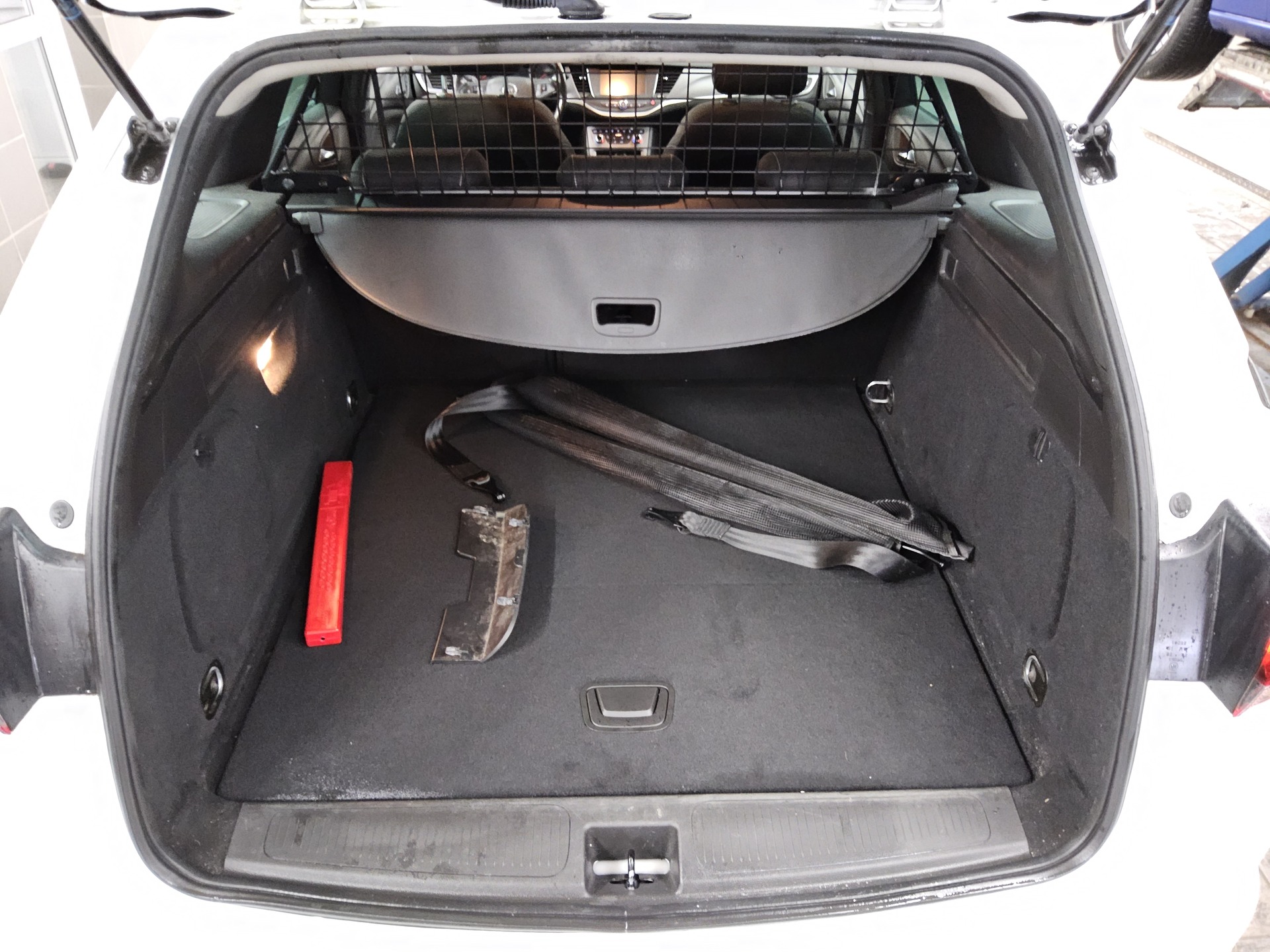 Opel Astra ST 1.5 D Business Ed. Navi LED Shz AHK PDC 11