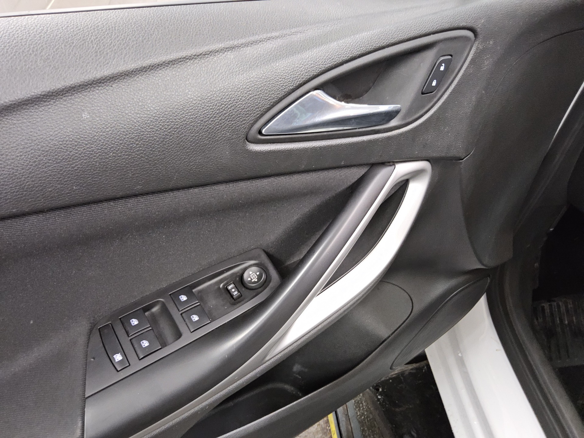 Opel Astra ST 1.5 D Business Ed. Navi LED Shz AHK PDC 9