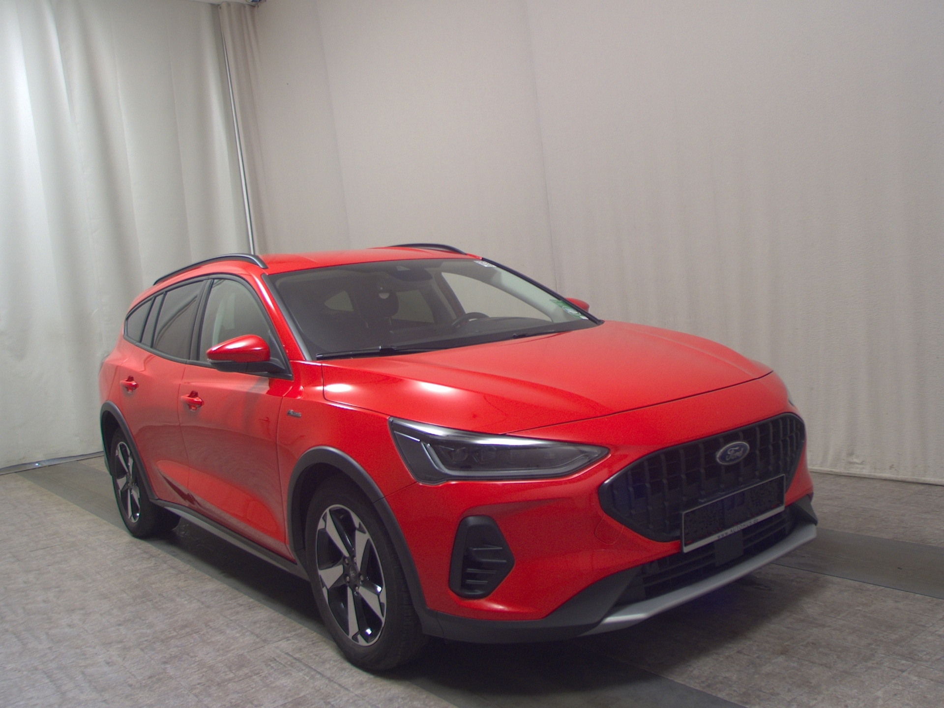 Ford Focus Turnier 1.5 EB Active Navi LED HuD B&O 3