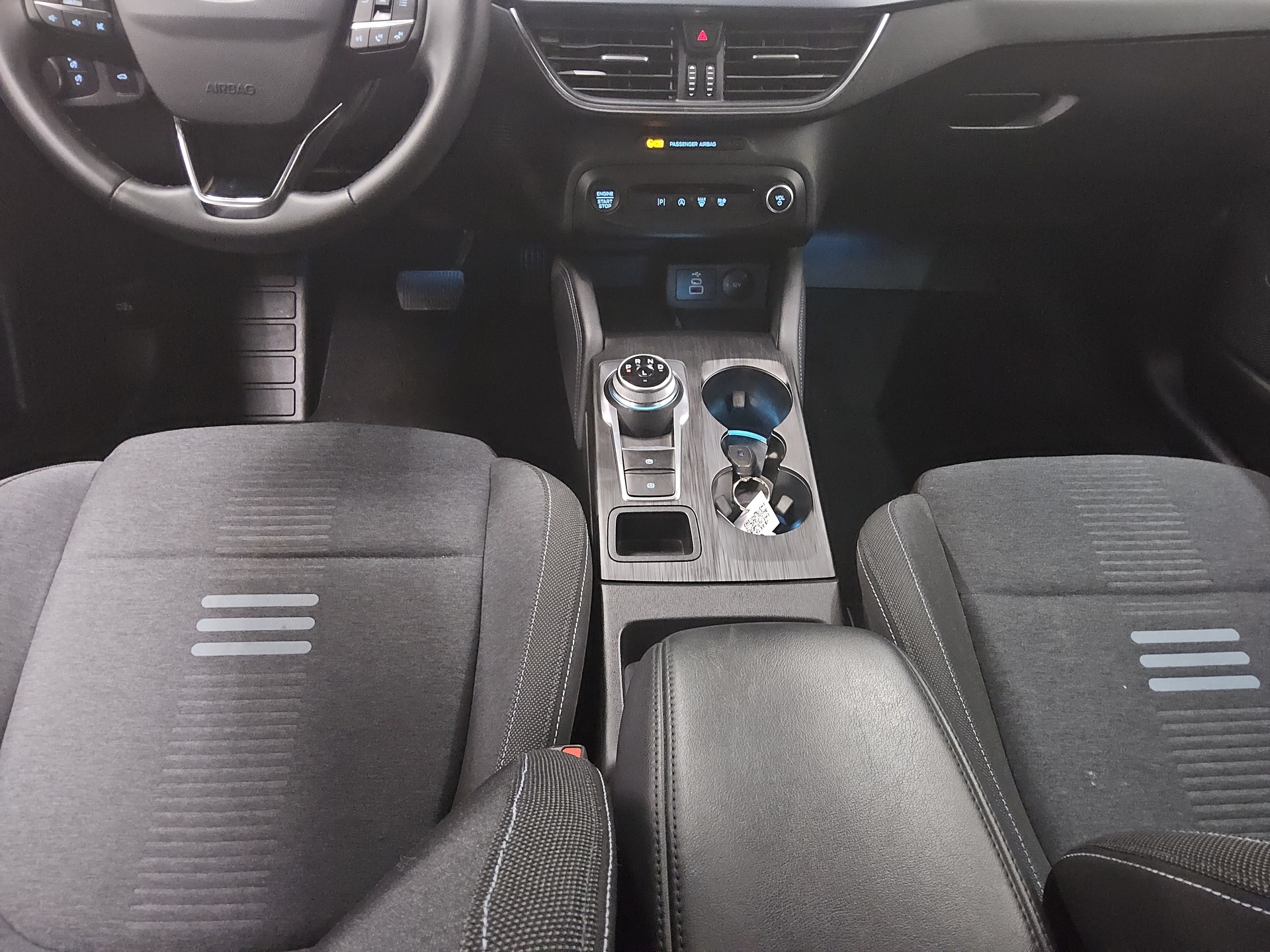 Ford Focus Turnier 1.5 EB Active Navi LED HuD B&O 6