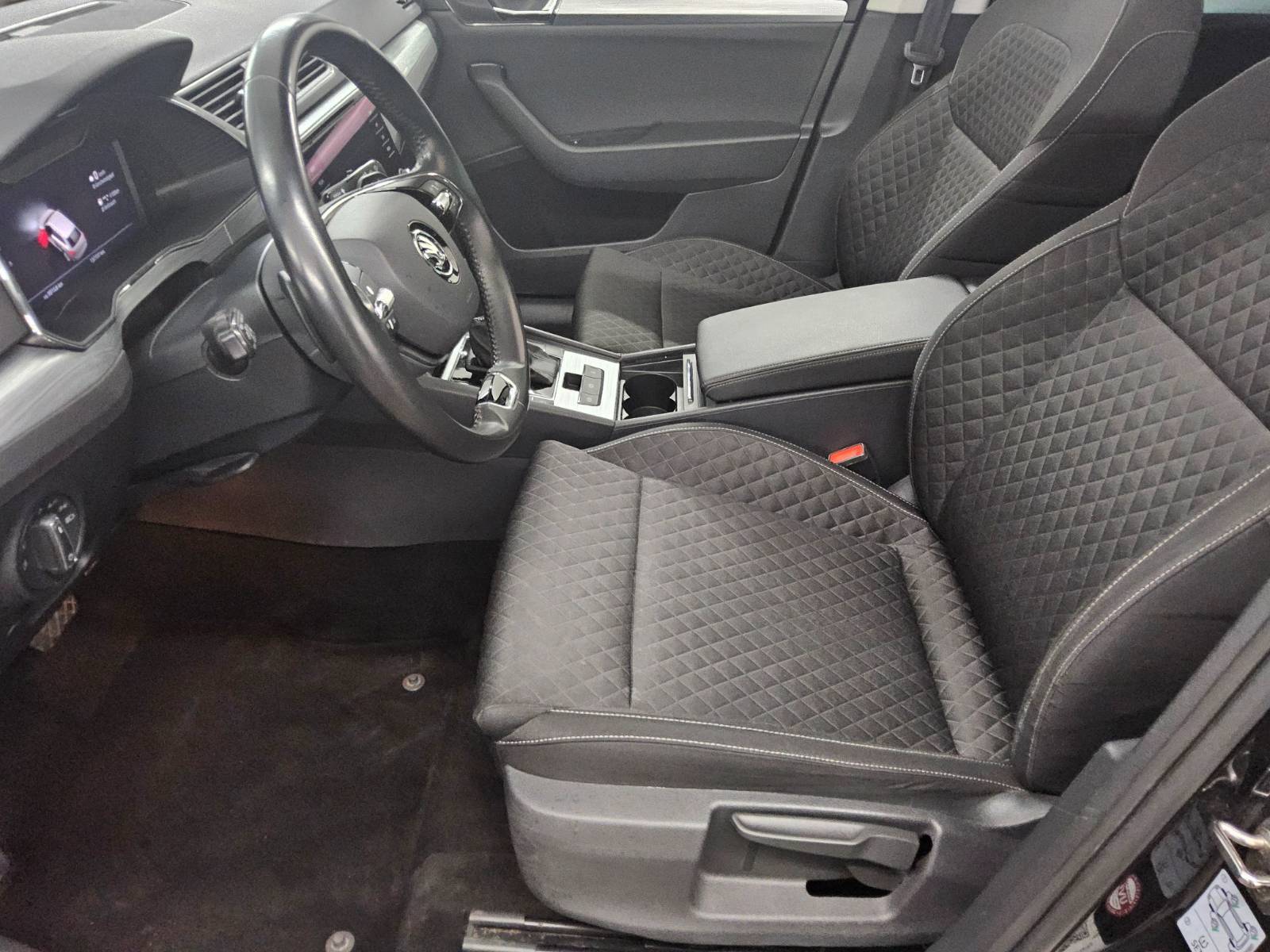 Skoda Superb Kombi 2.0 TDI Ambition Navi LED Pano vc 9
