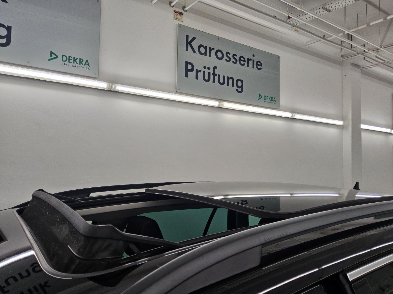 Skoda Superb Kombi 2.0 TDI Ambition Navi LED Pano vc 11