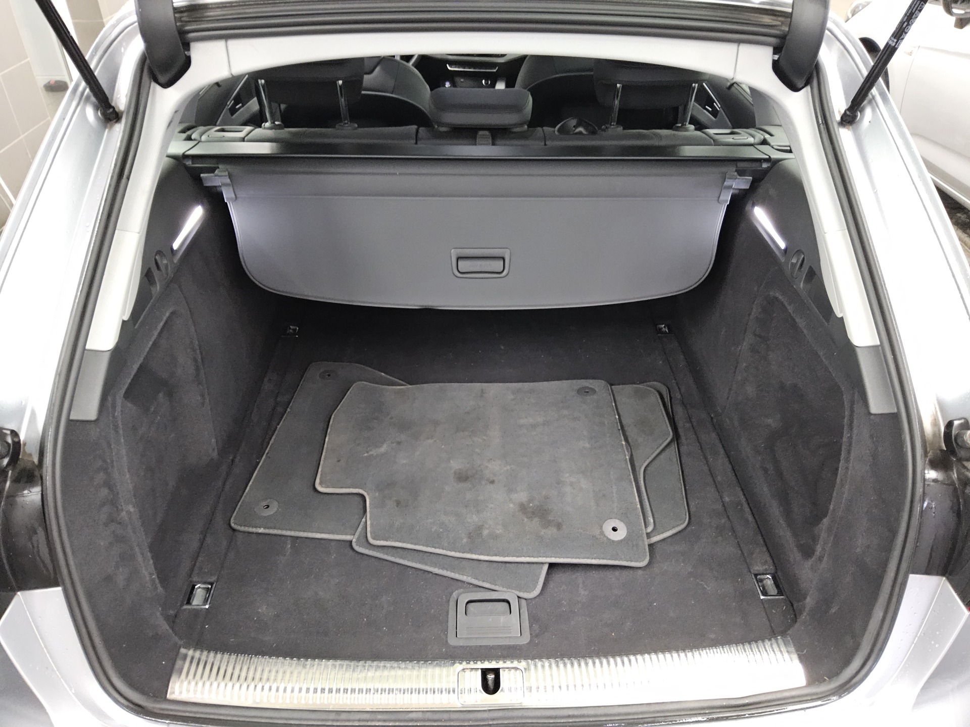 Audi A4 Avant 40 TDI Leder Navi LED PDC Shz Tempomat 11