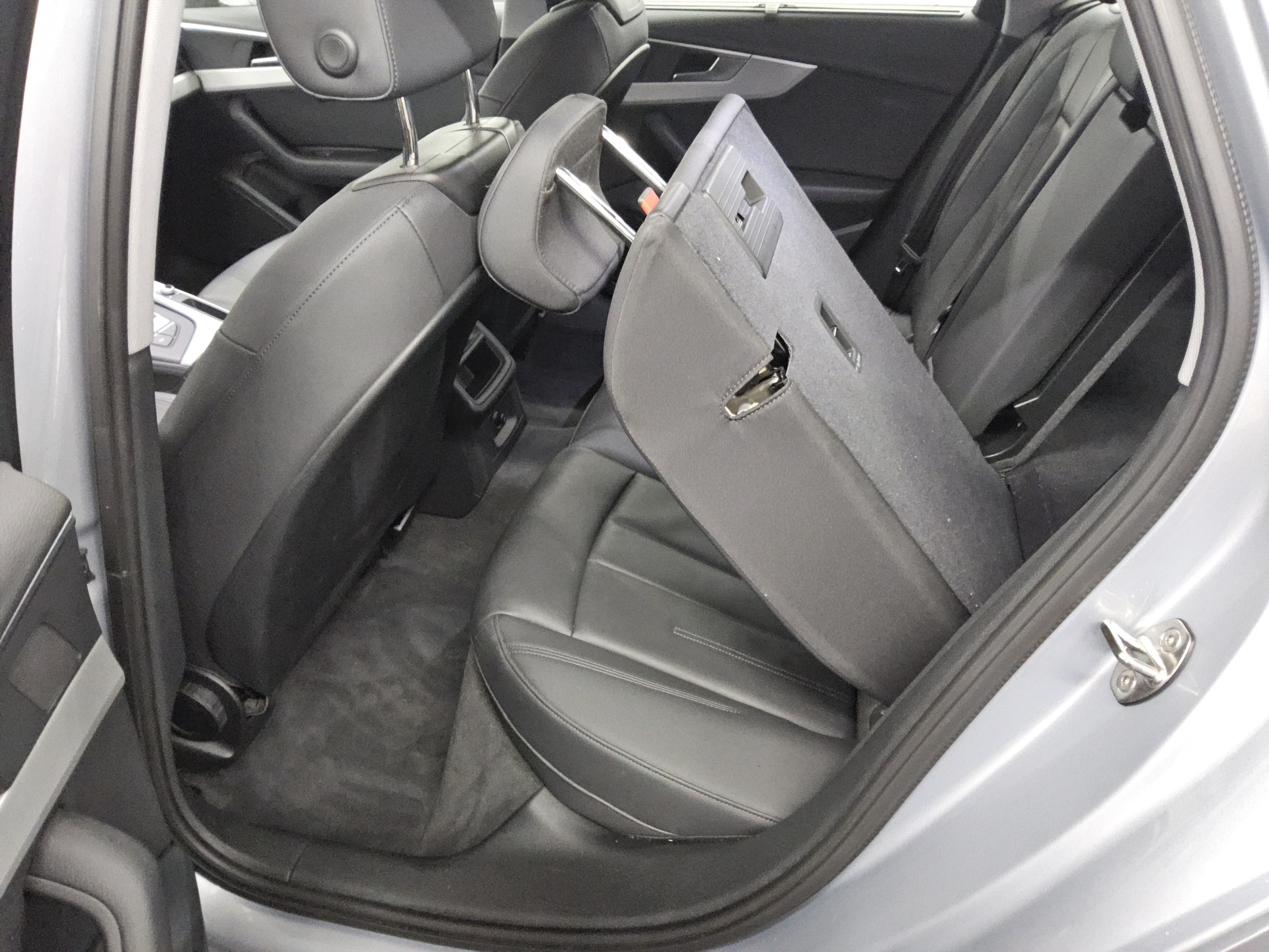 Audi A4 Avant 40 TDI Leder Navi LED PDC Shz Tempomat 13