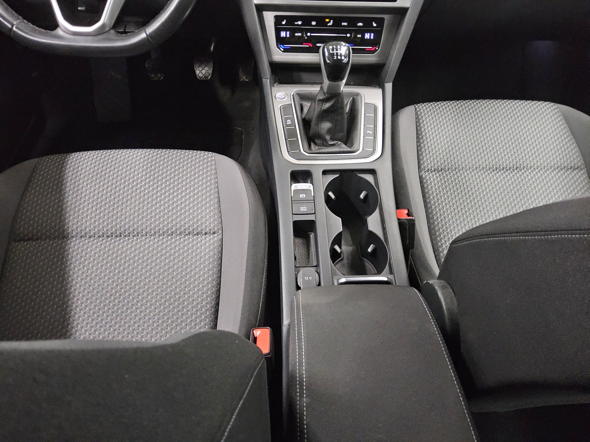 Volkswagen Passat Var. 2.0 TDI Navi LED Kamera Shz 6