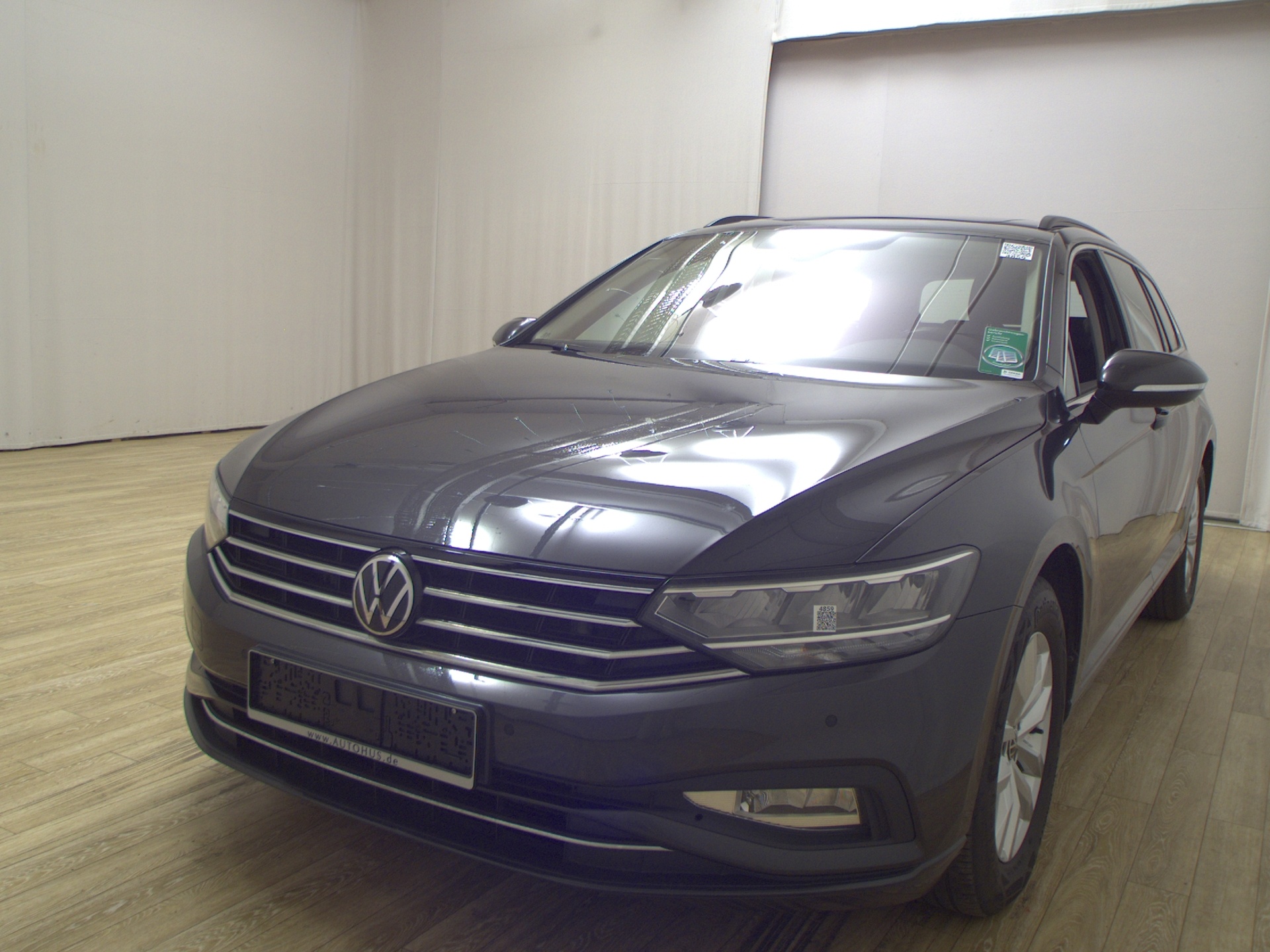 Volkswagen Passat Var. 2.0 TDI Business Navi AID Pano RFK 2