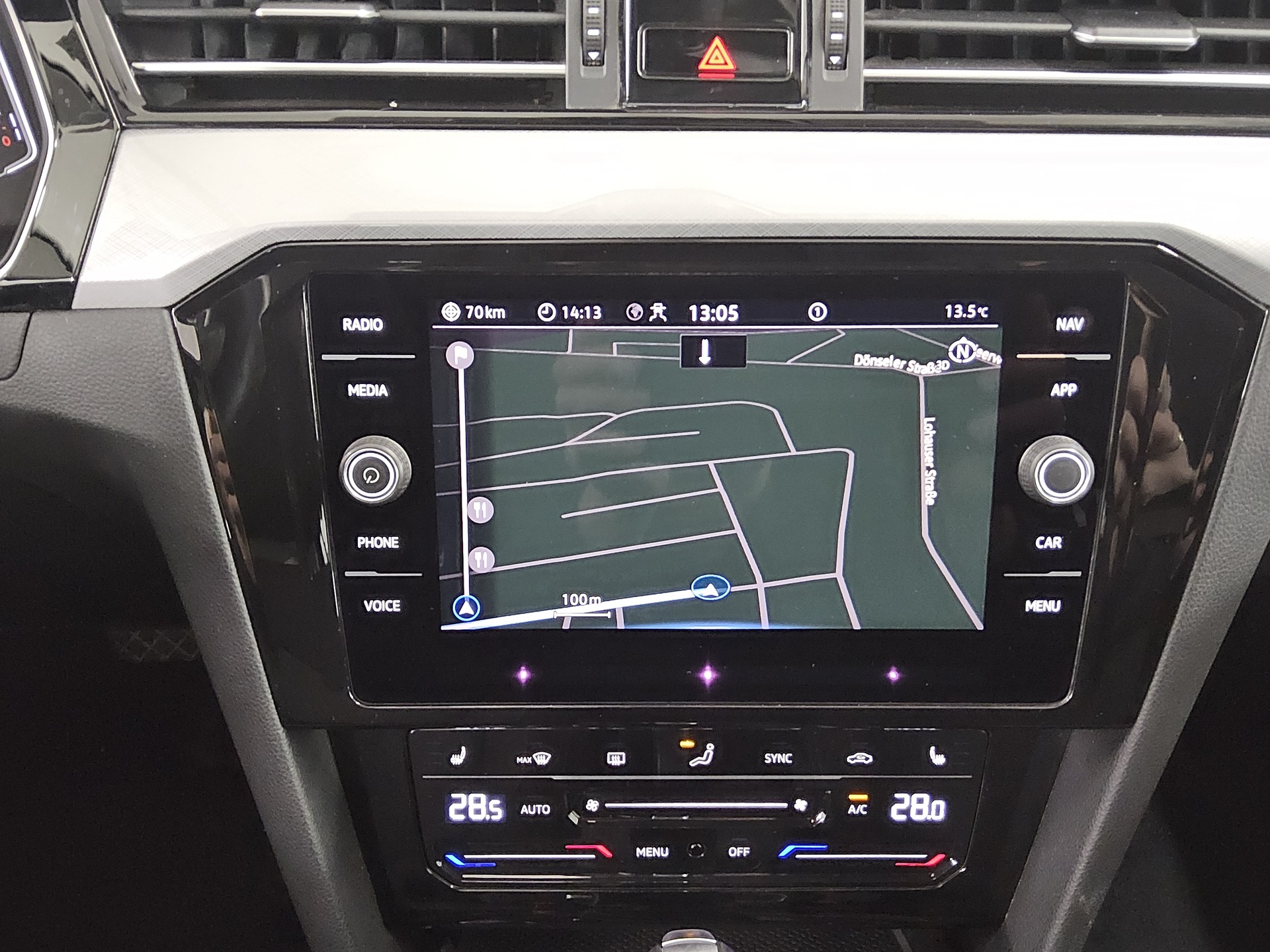 Volkswagen Passat Var. 2.0 TDI Business Navi AID Pano RFK 7