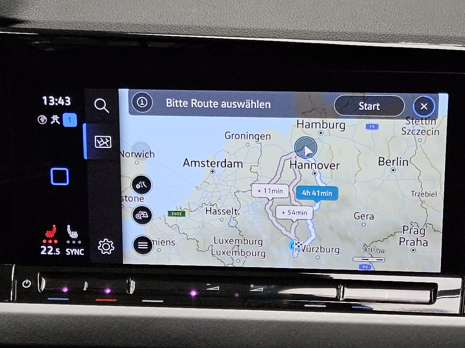 Volkswagen Golf-8 2.0 TDI Life Navi LED AID ACC PDC Shz 7