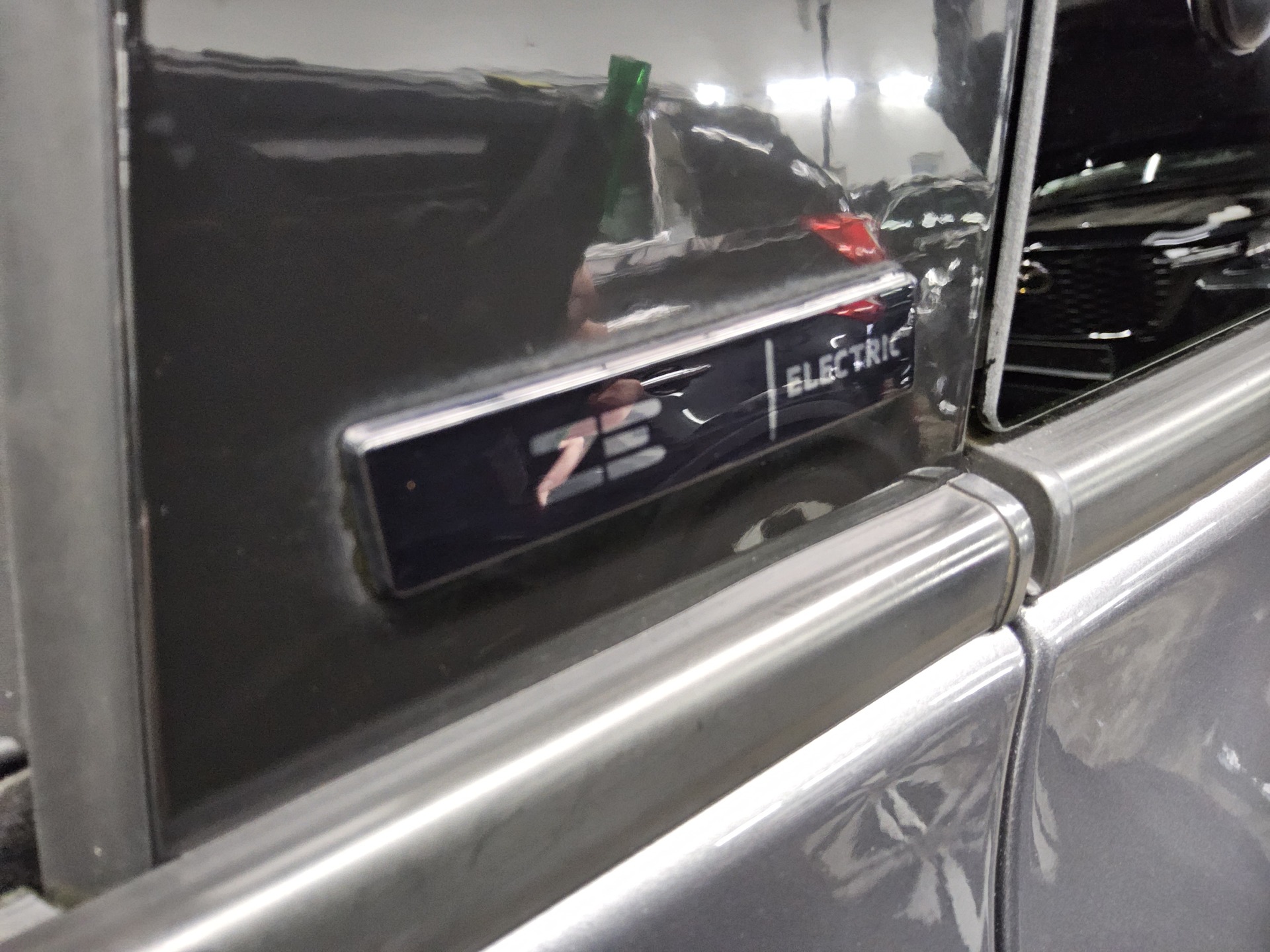 Renault Twingo Electric Vibes T-Leder Navi RfK 11