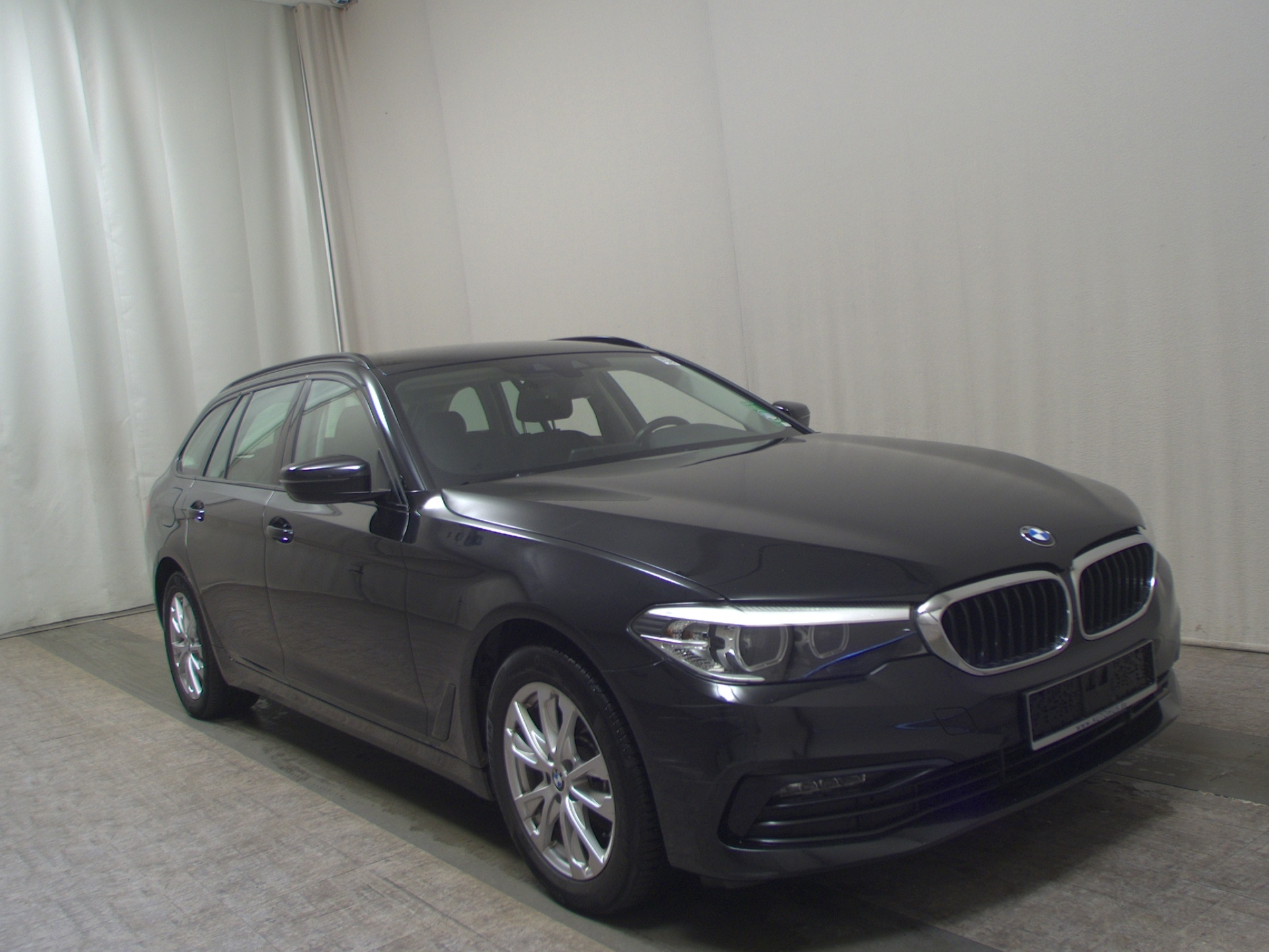 BMW 520dA Touring Sport-Line Navi LED Kamera Ahk 3