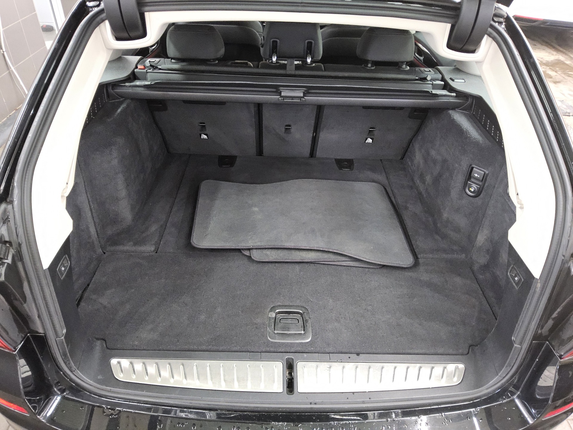 BMW 520dA Touring Sport-Line Navi LED Kamera Ahk 11