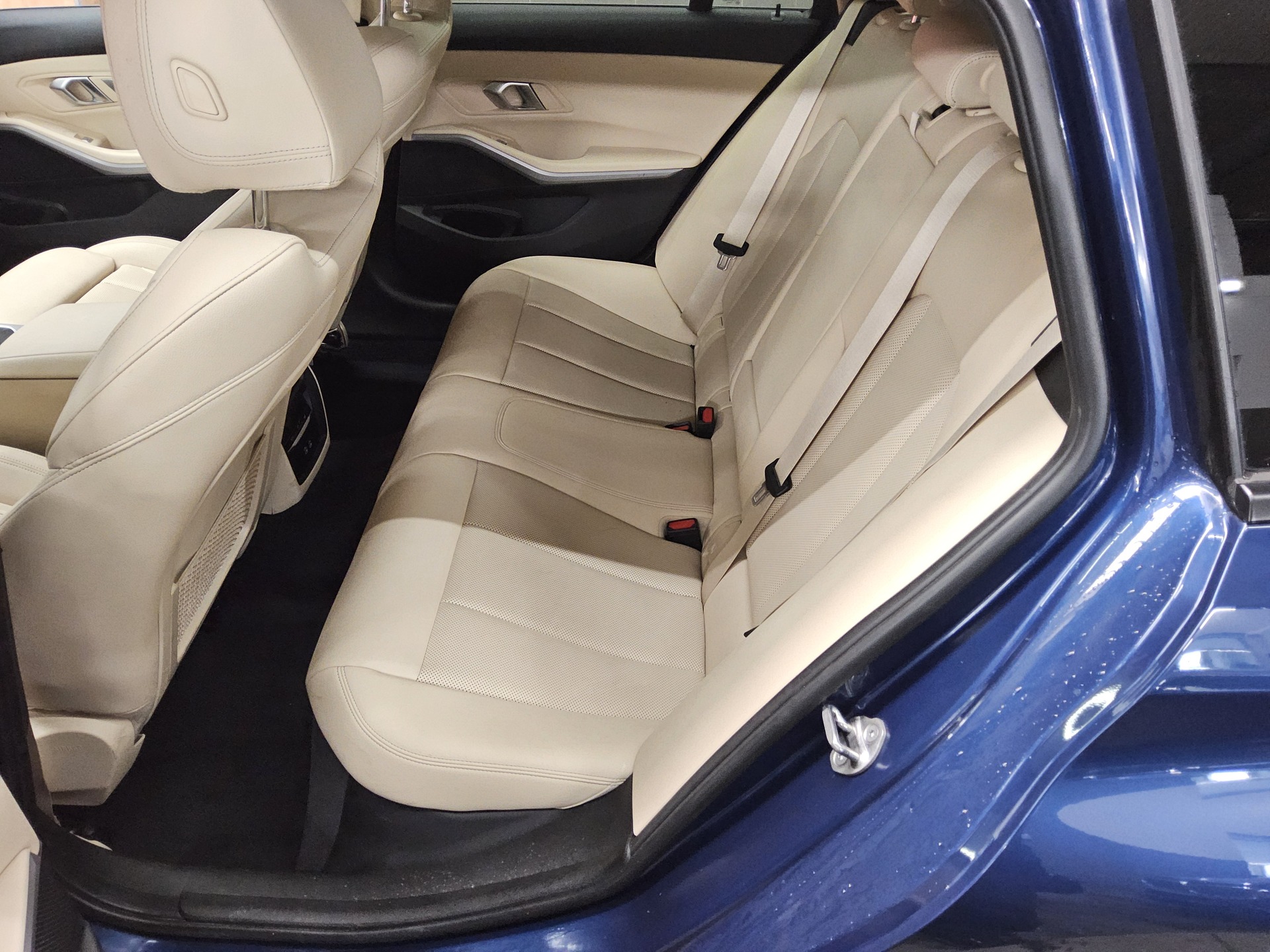 BMW 318iA Touring Advantage Leder LC Prof. Laser Shz 13