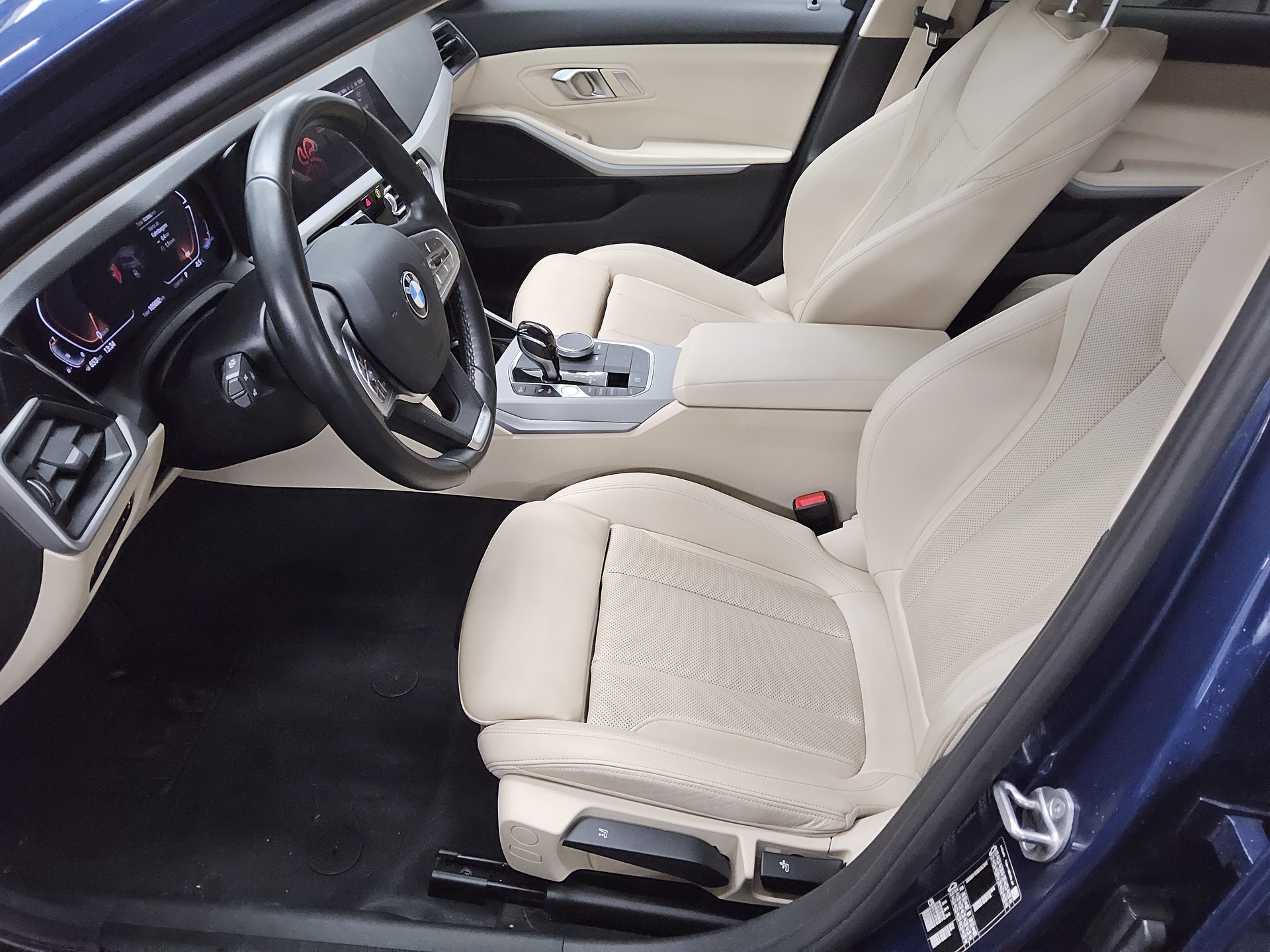 BMW 318iA Touring Advantage Leder LC Prof. Laser Shz 9