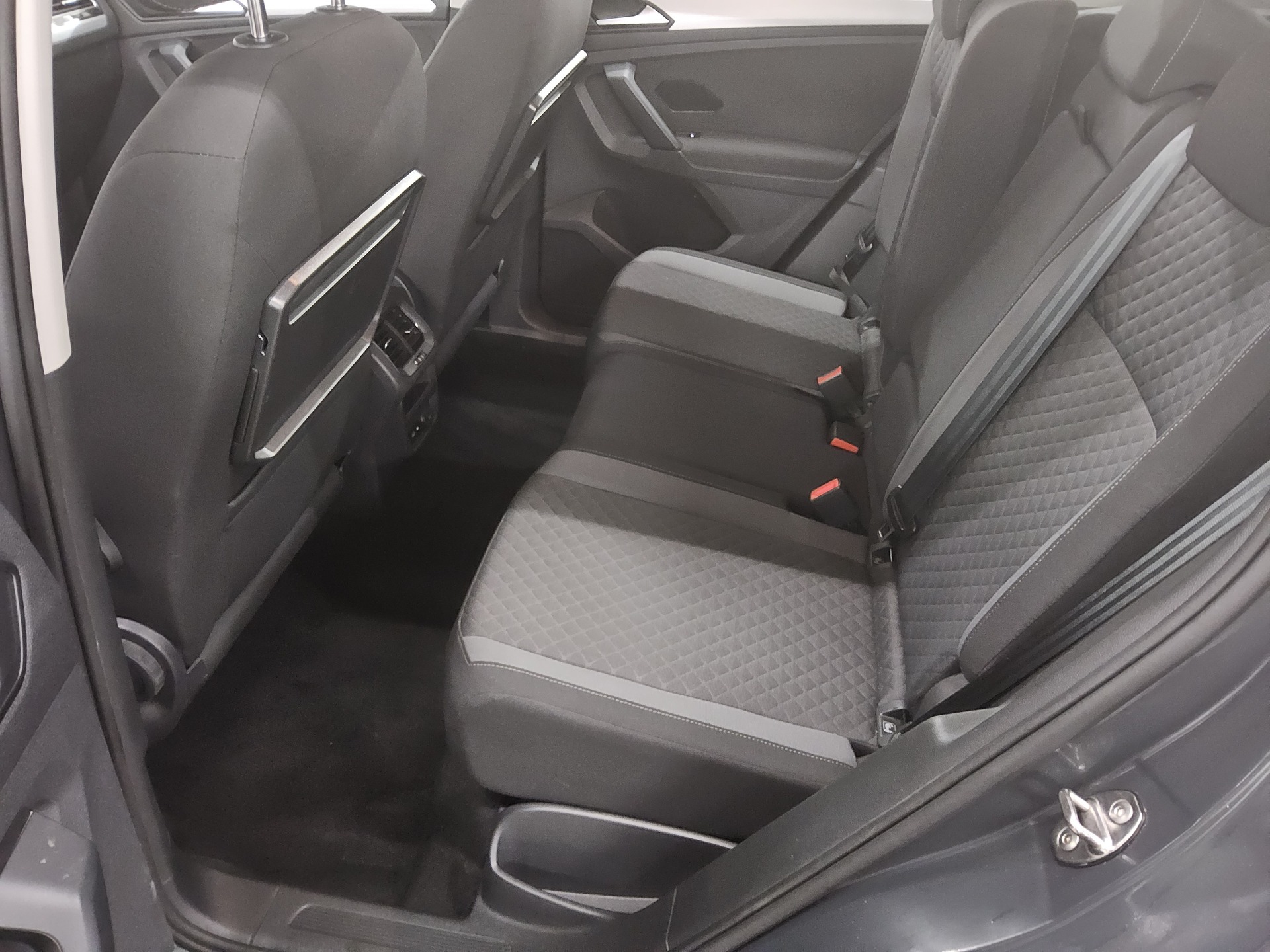 Volkswagen Tiguan 2.0 TDI 4M Comf. Navi+ AID Kamera Ahk RFK 13