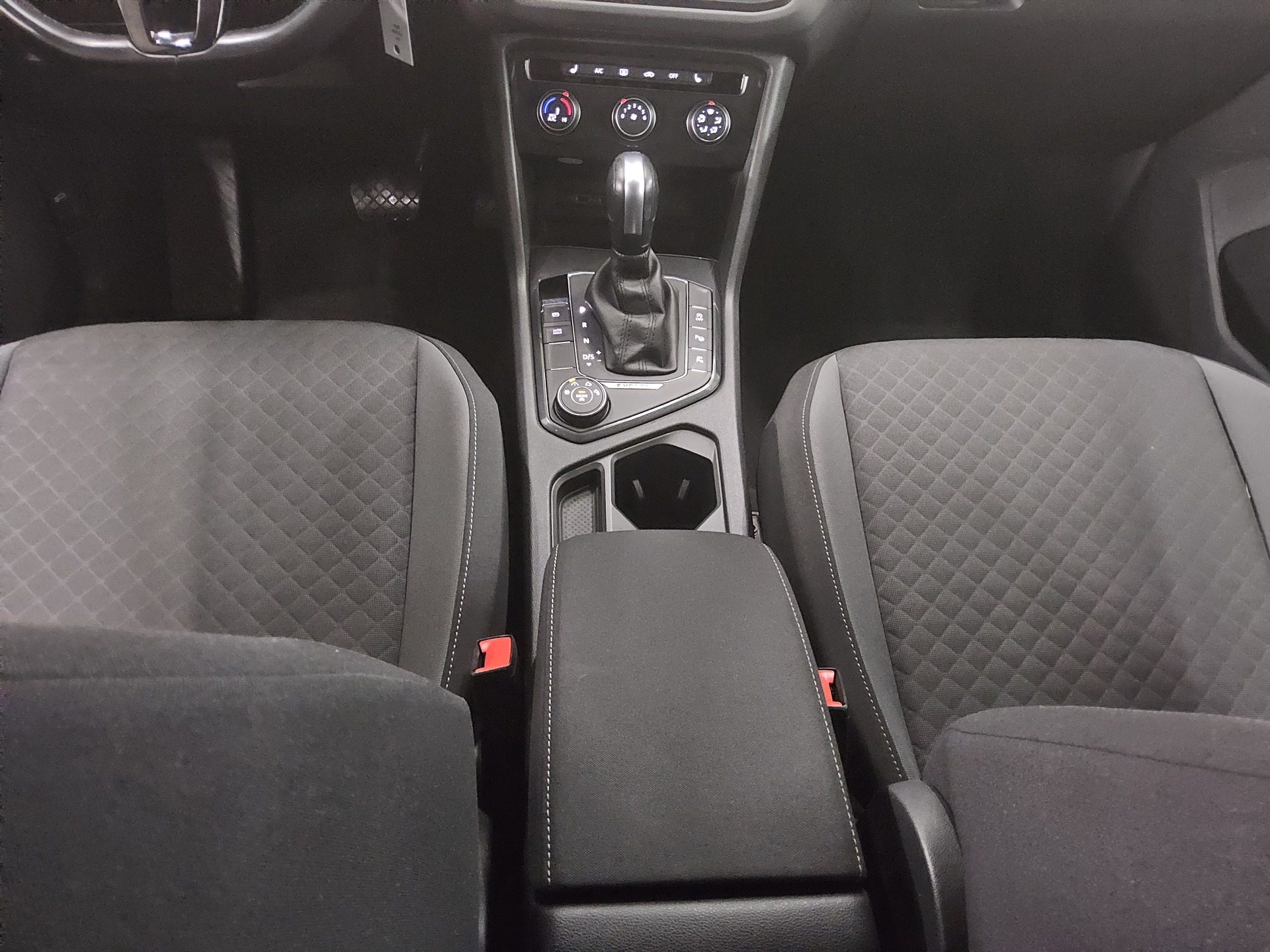 Volkswagen Tiguan 2.0 TDI 4M Comf. Navi+ AID Kamera Ahk RFK 6