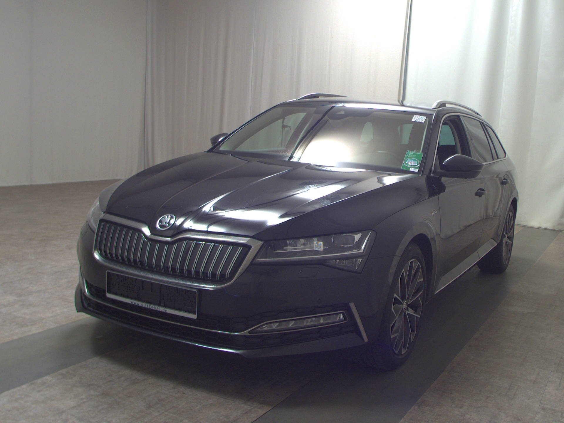 Skoda Superb Kombi 1.4 TSI iV L&K Navi LED Canton vc 2