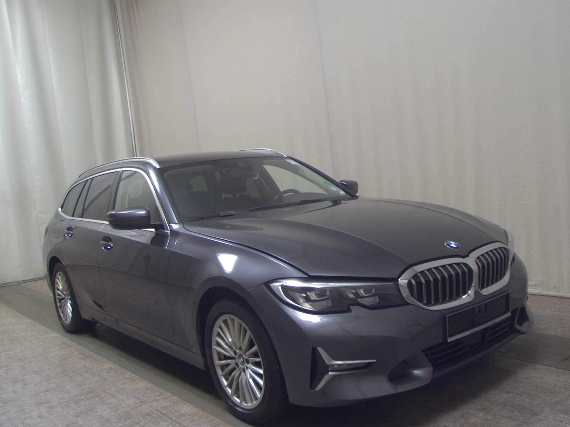 BMW 320dA Touring xDr Luxury-Line Leder Nav HiFi RFK 3