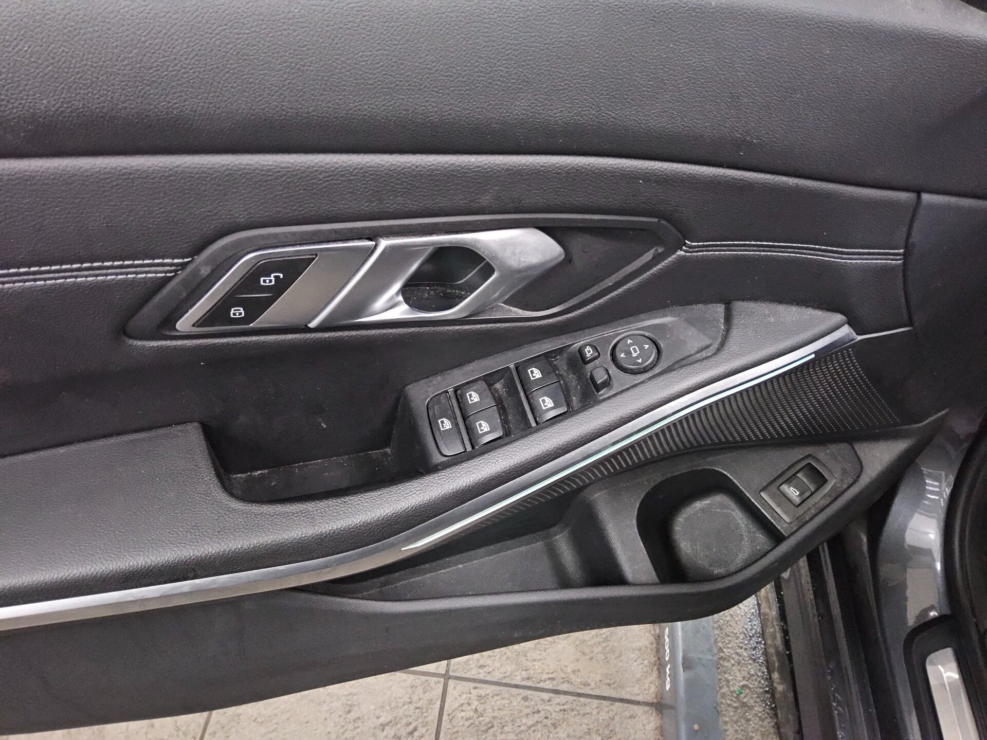 BMW 320dA Touring xDr Luxury-Line Leder Nav HiFi RFK 10