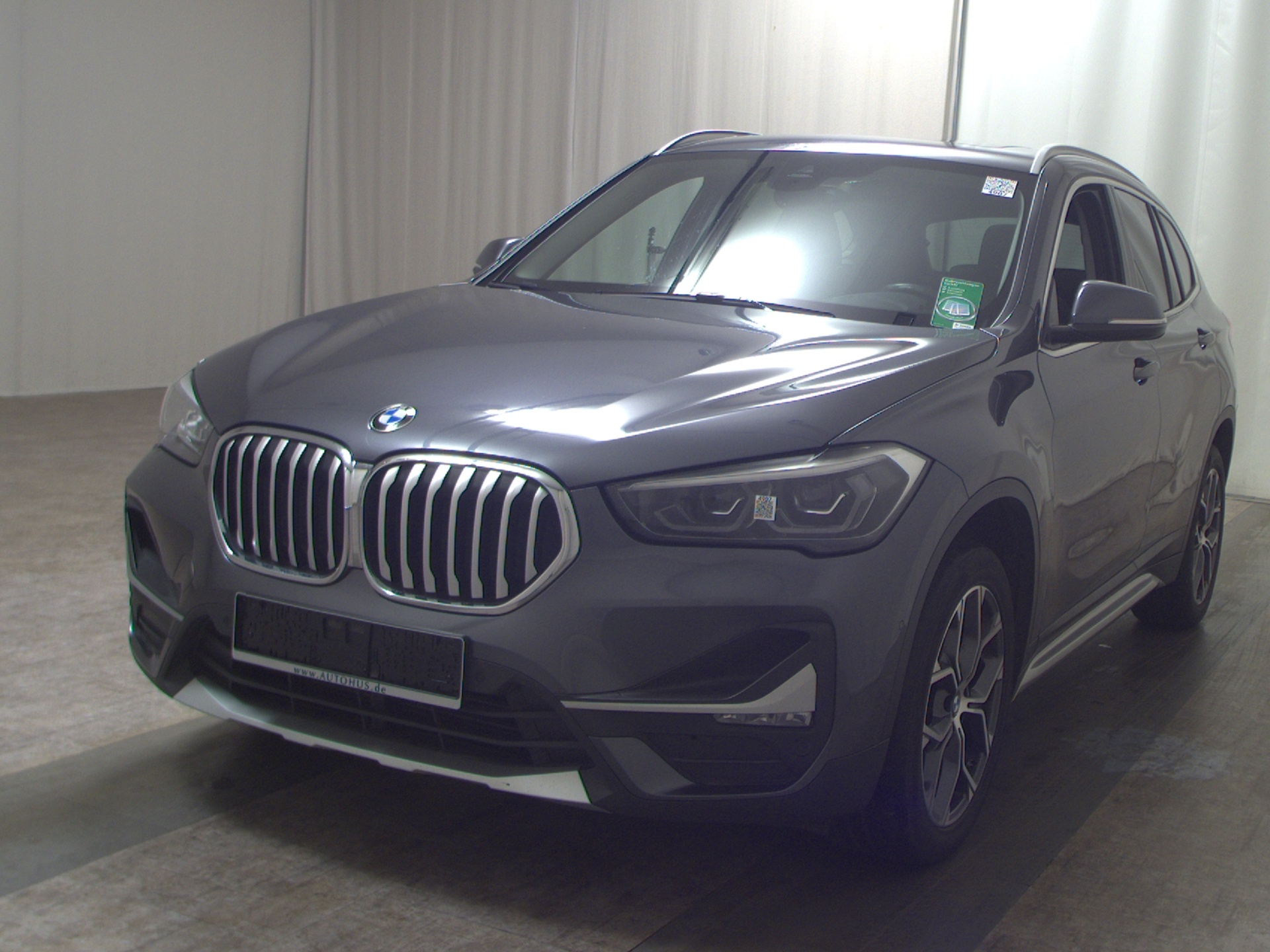 BMW X1 sDrive18d X-Line Navi LED Pano HiFi AHK ACC 2