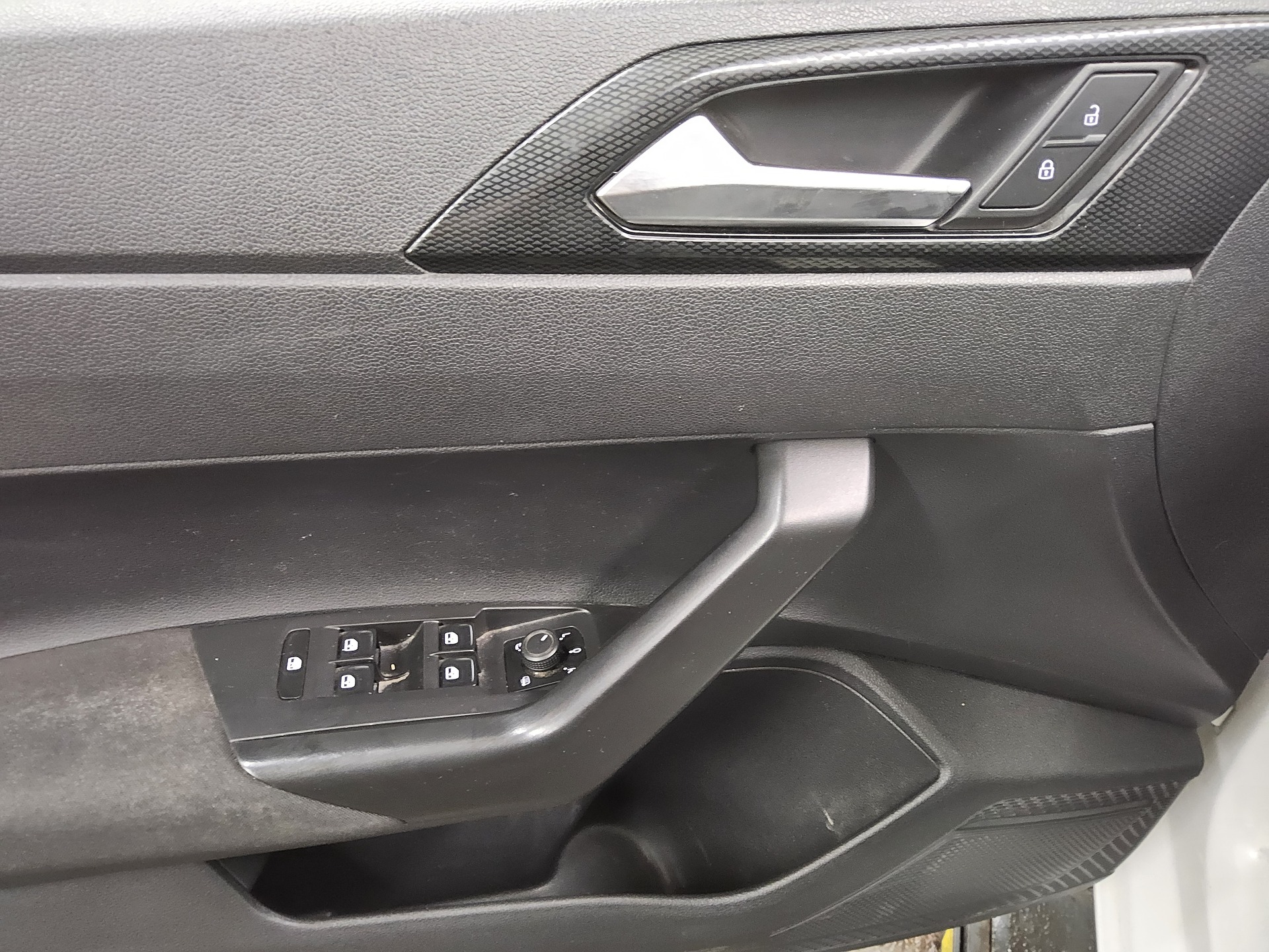 Volkswagen Polo 1.0 TSI Life Shz LED 10