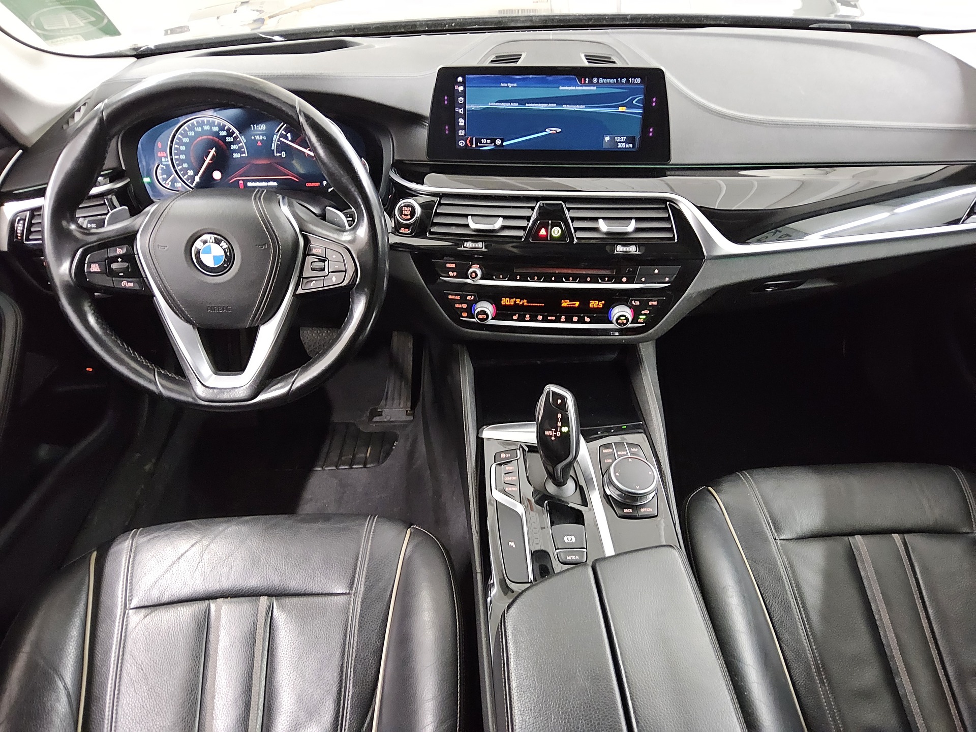 BMW 530dA Touring Luxury-Line Navi LED HuD H-K Inno 5