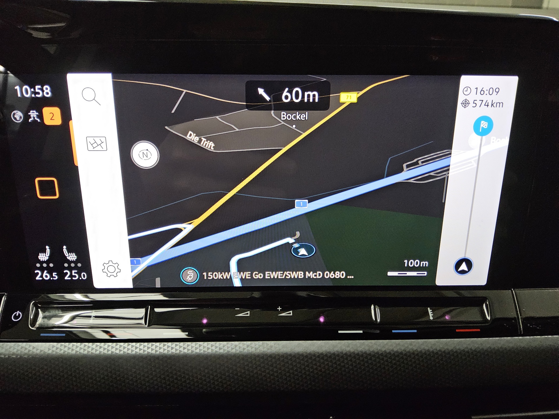 Volkswagen Golf-8 Var. 2.0 TDI Active Navi LED AID PDC Shz 7