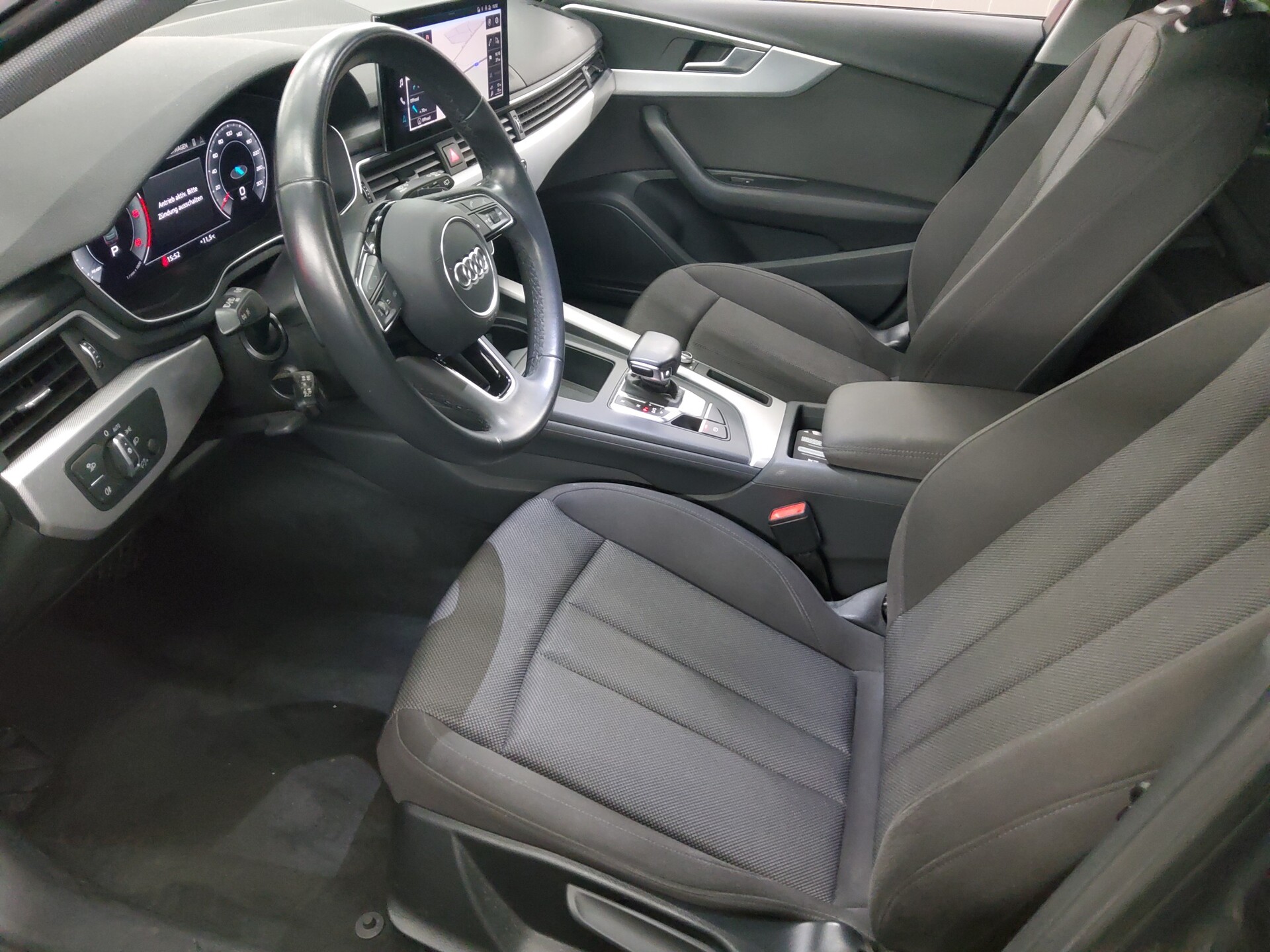 Audi A4 Avant 35 TDI advanced Navi+ vc Matrix  RFK 9