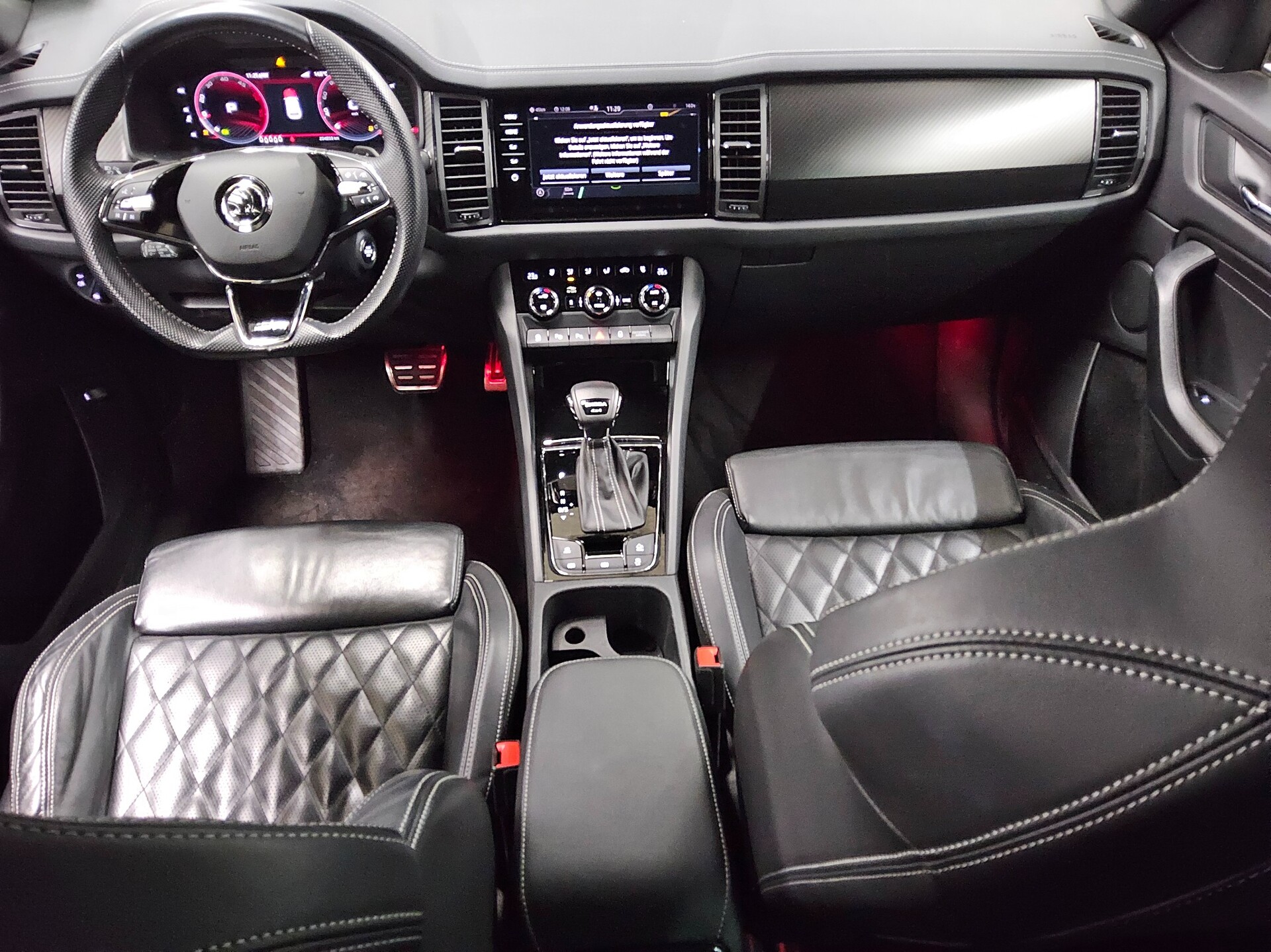 Skoda Kodiaq 2.0 TDI 4x4 SportLine 7-Sitze Navi vc LED 5