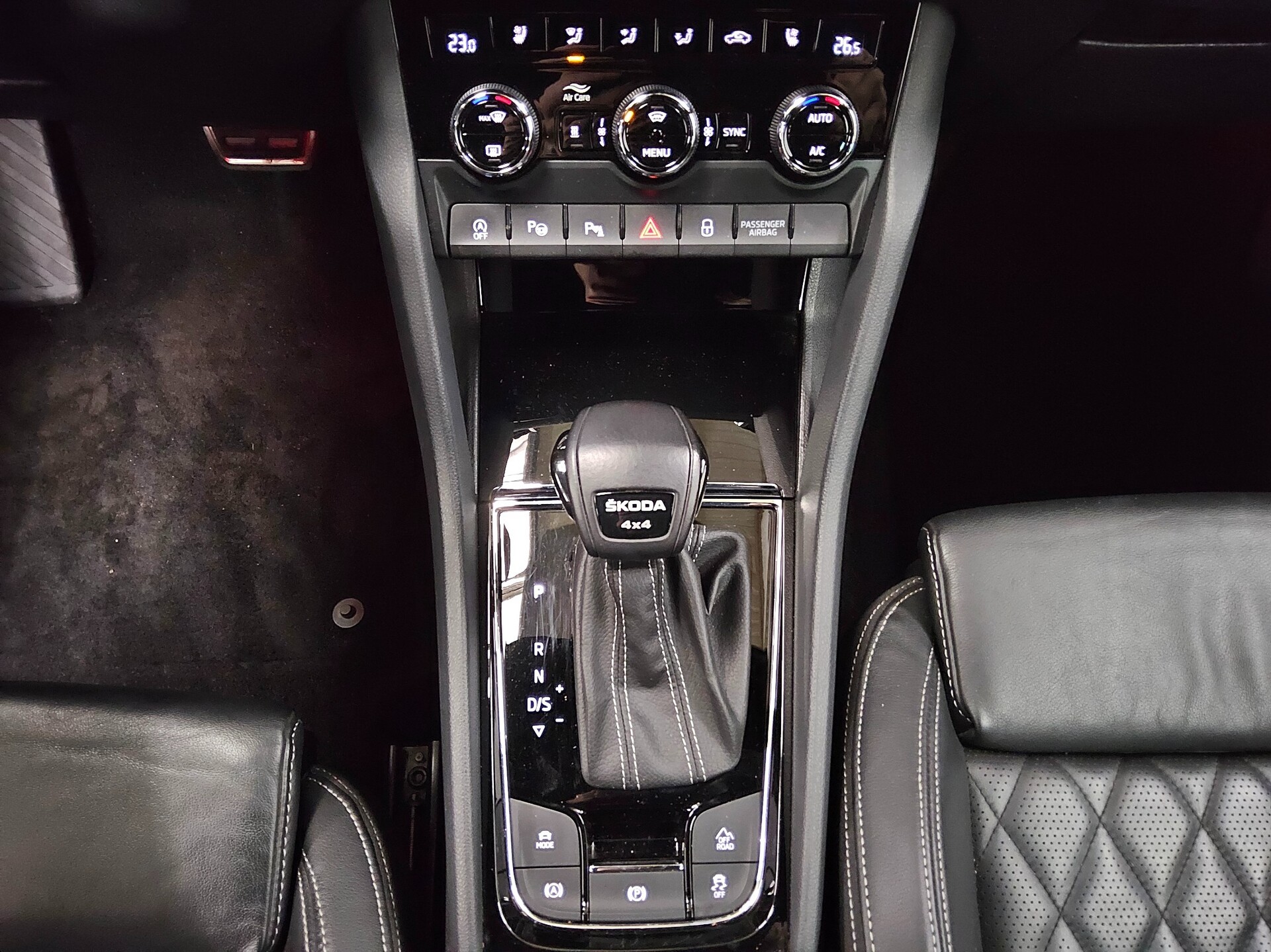 Skoda Kodiaq 2.0 TDI 4x4 SportLine 7-Sitze Navi vc LED 6