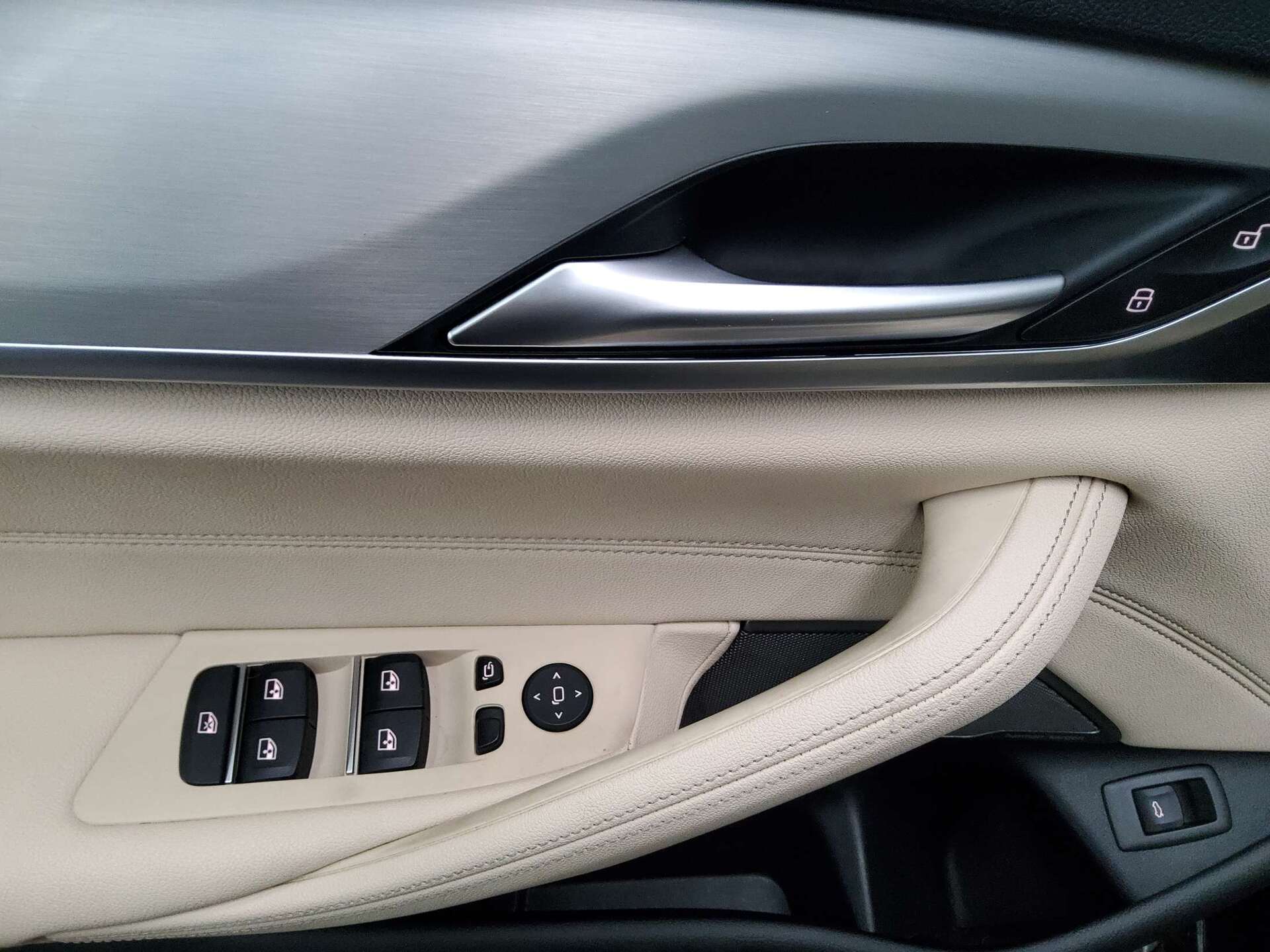 BMW 530iA Touring Leder Navi LC Pro H-K AHK LED+ RfK 10