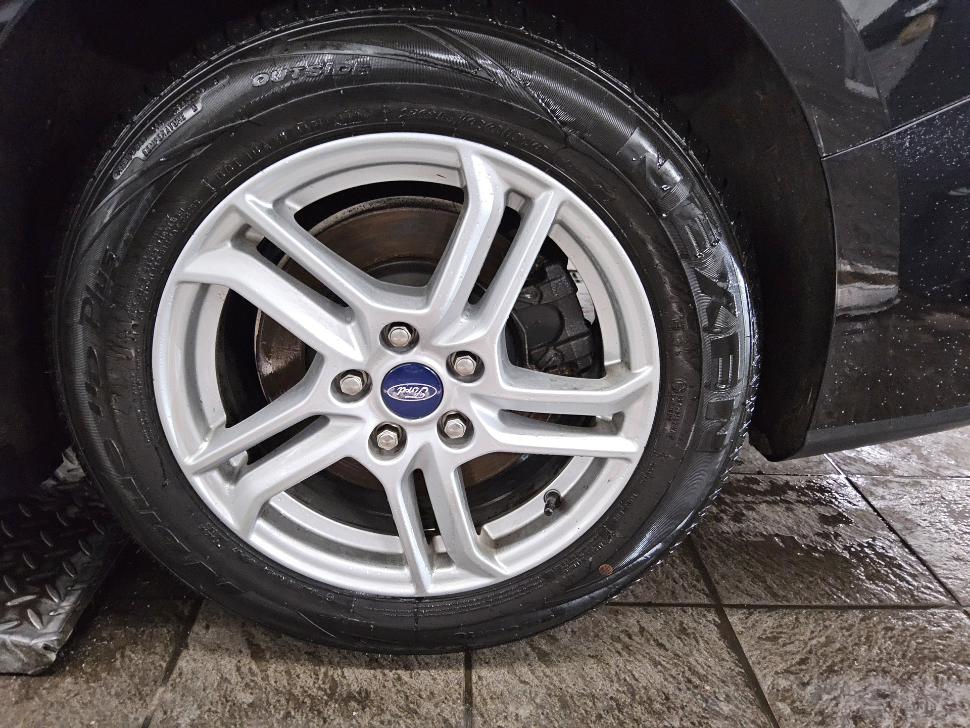 Ford Focus Turnier 2.0 EB Cool&Connect Navi Rfk Ahk 10