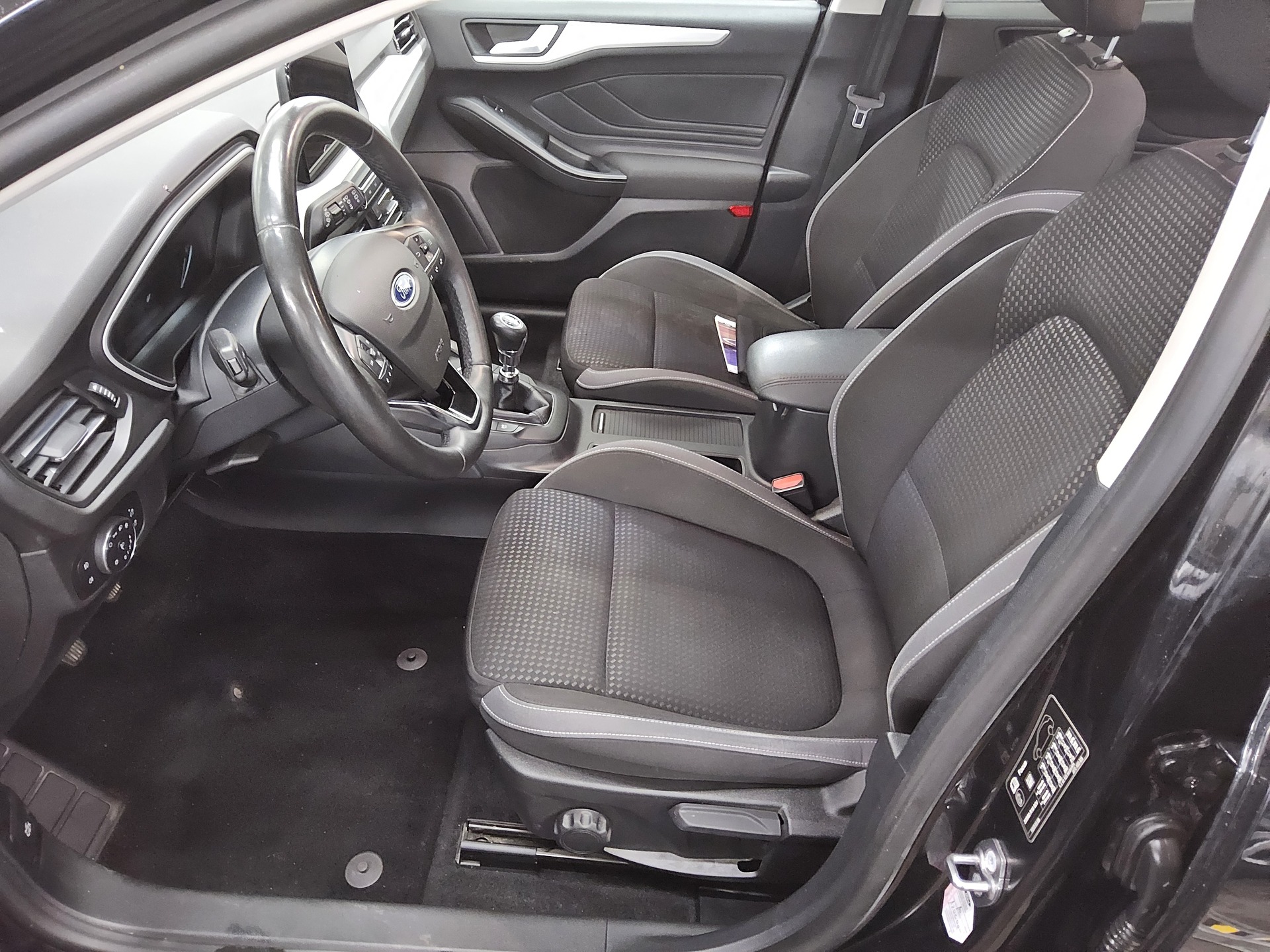 Ford Focus Turnier 2.0 EB Cool&Connect Navi Rfk Ahk 8