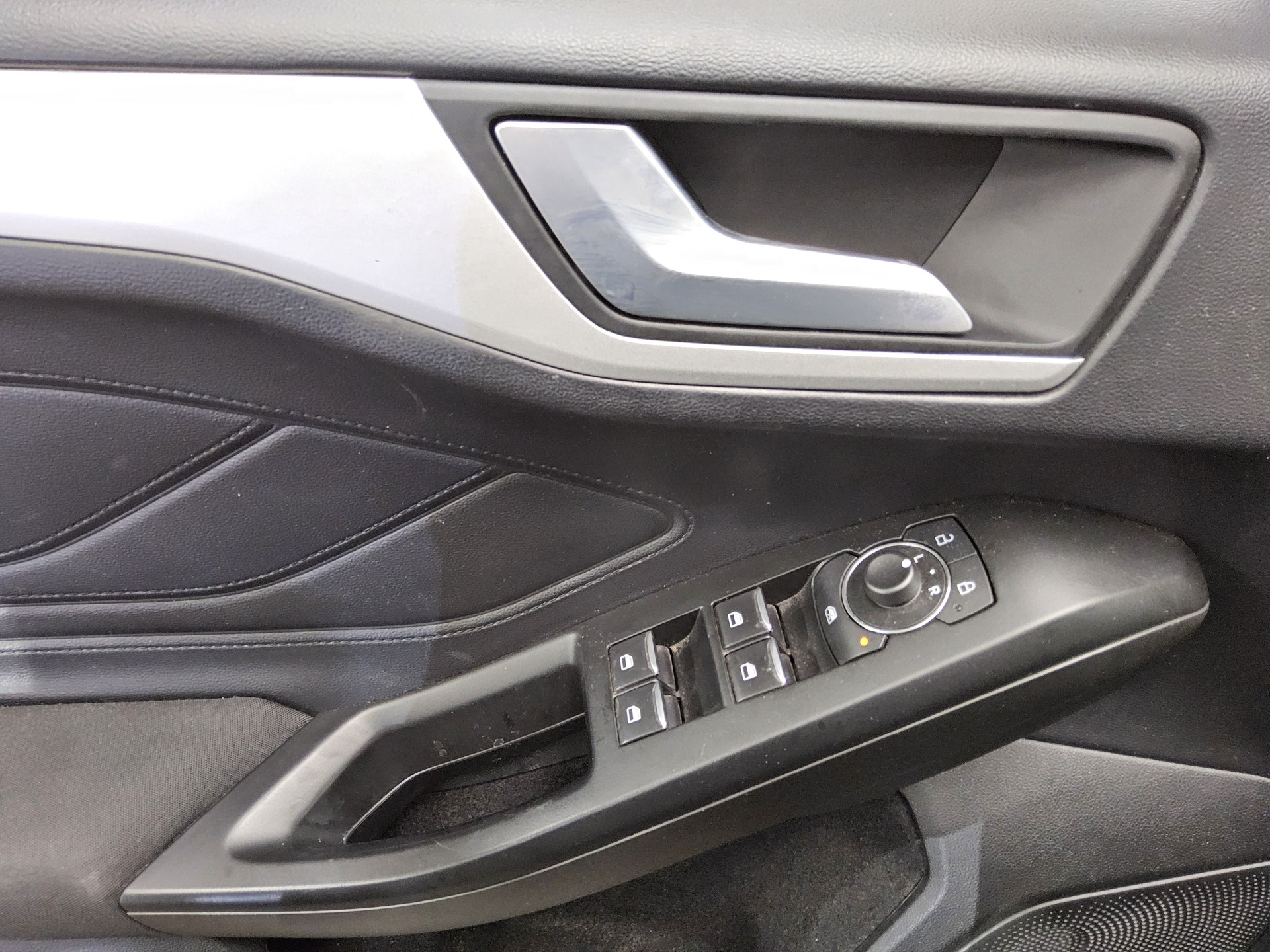 Ford Focus Turnier 2.0 EB Cool&Connect Navi Rfk Ahk 9