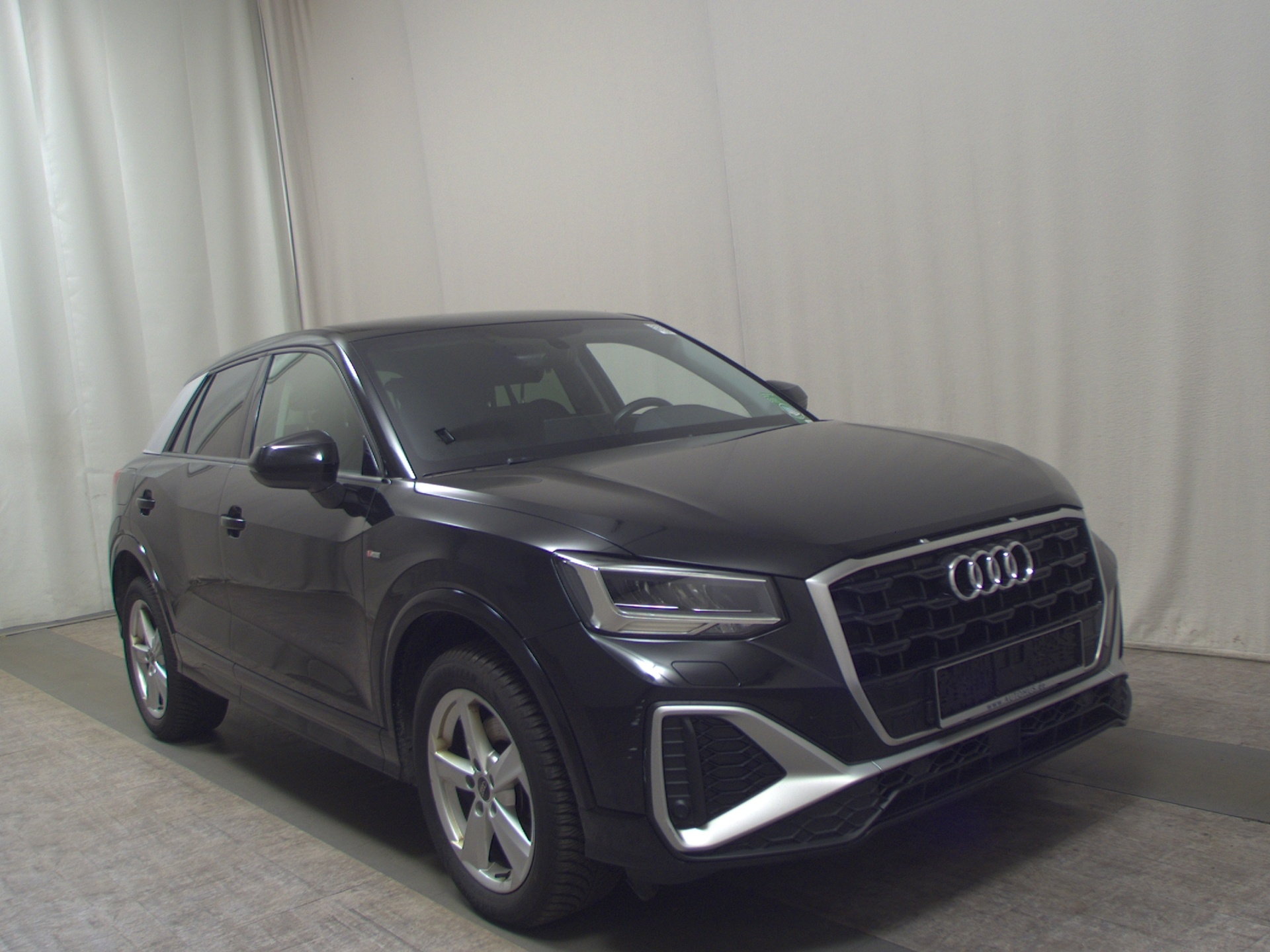 Audi Q2 35 TDI S-Line Navi LED Shz PDC 3