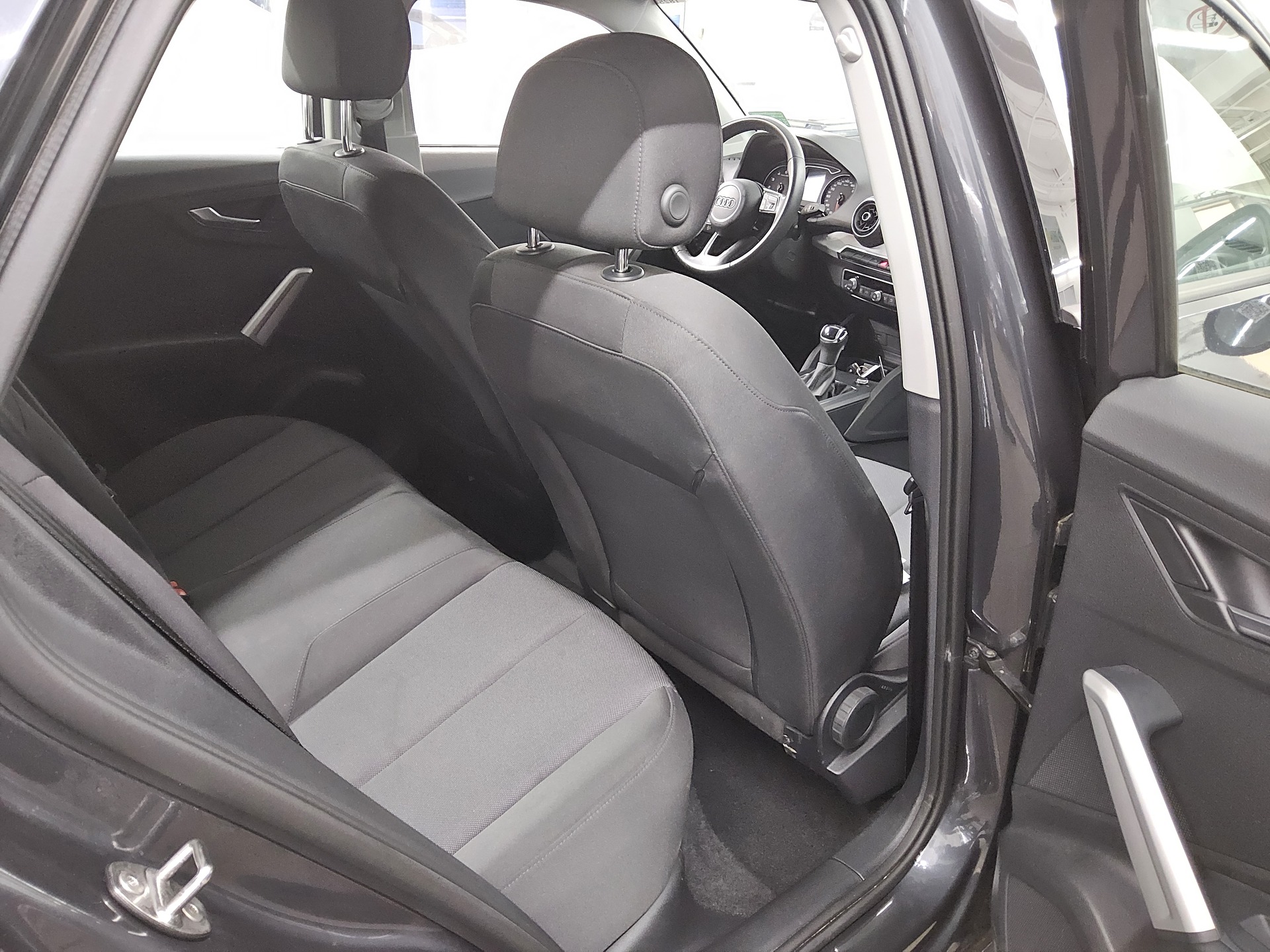 Audi Q2 35 TFSI Navi+ LED Kamera Shz 13