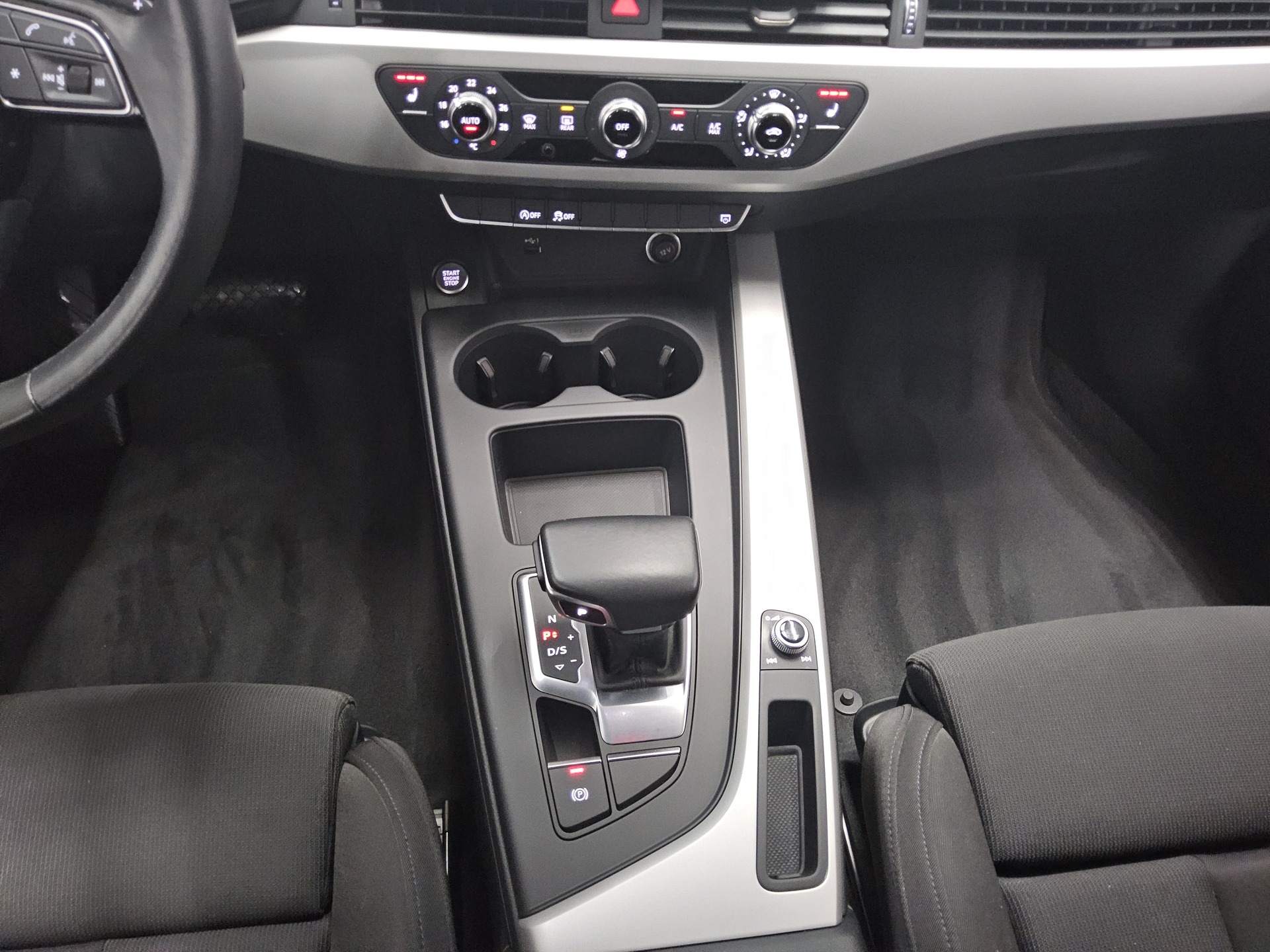 Audi A4 Avant 35 TDI S-Line Navi LED Shz PDC Tempomat 6