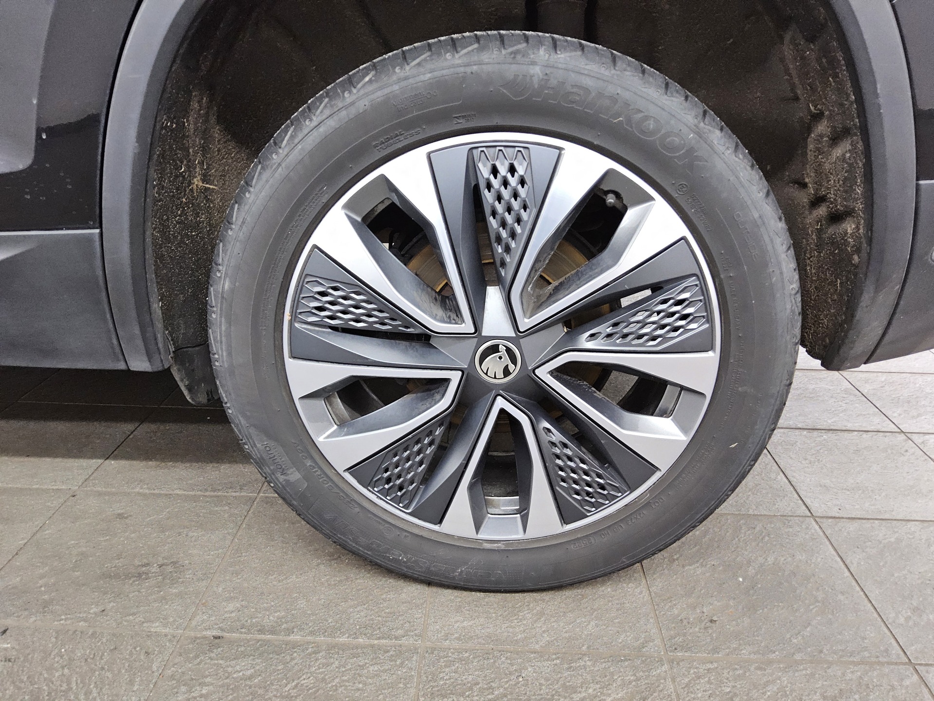 Skoda Kodiaq 2.0 TDI 4x4 Tour Pano vc StandHzg DCC AHK 11