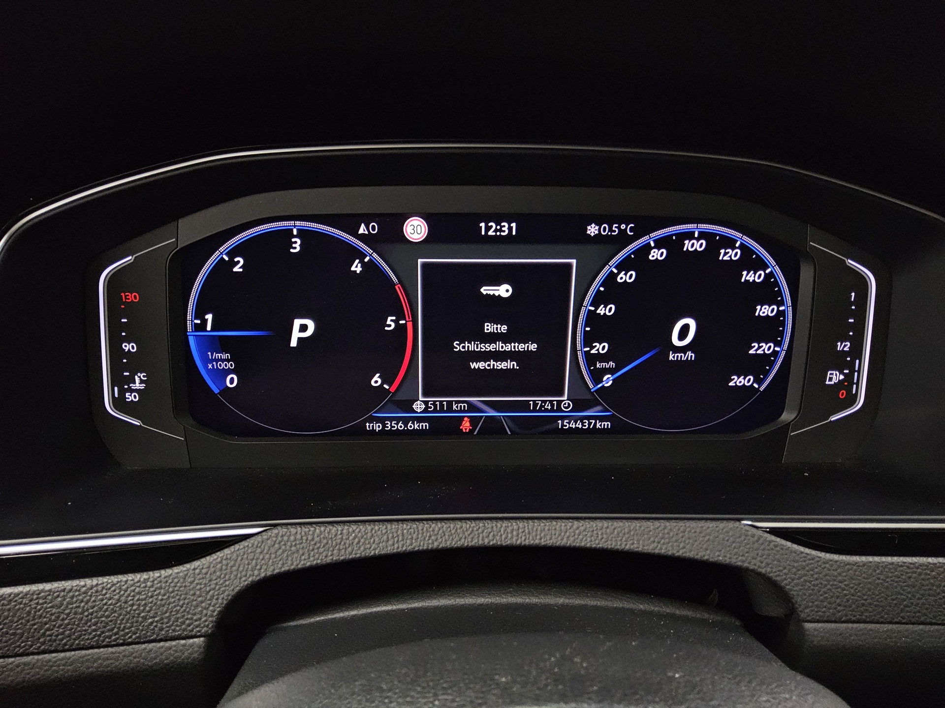 Volkswagen Passat Var. 2.0 TDI Business StHzg IQ.Light DC 8