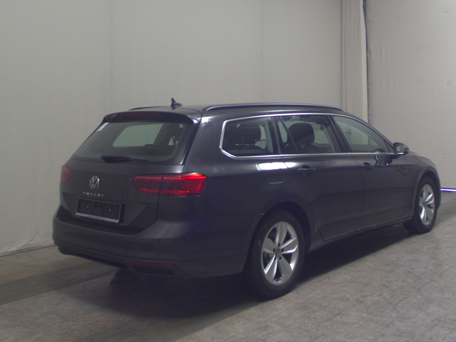Volkswagen Passat Var. 2.0 TDI Business StHzg IQ.Light DC 4