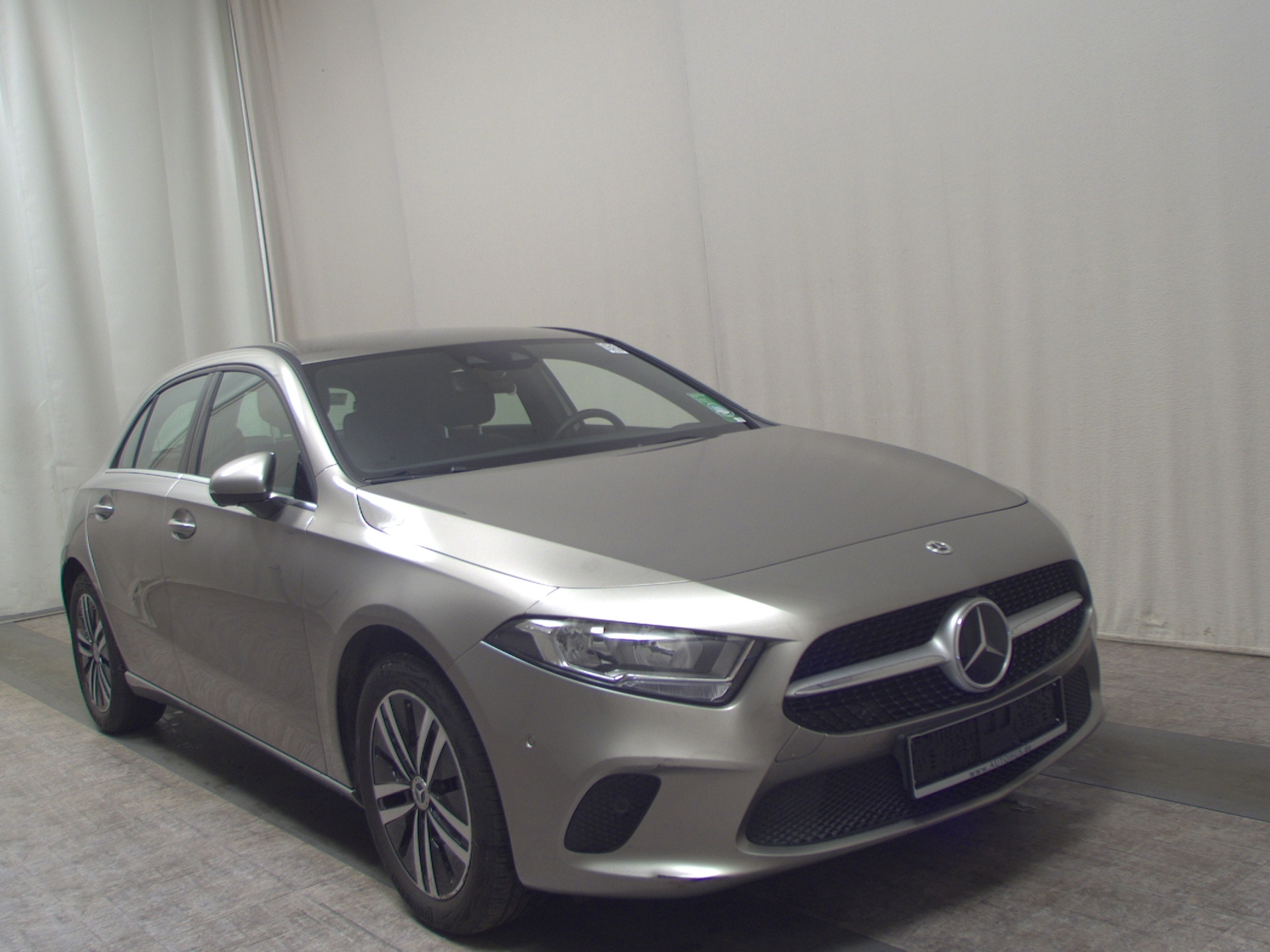 Mercedes-Benz A 220 d AHK Navi StandHzg Distronic+ 3