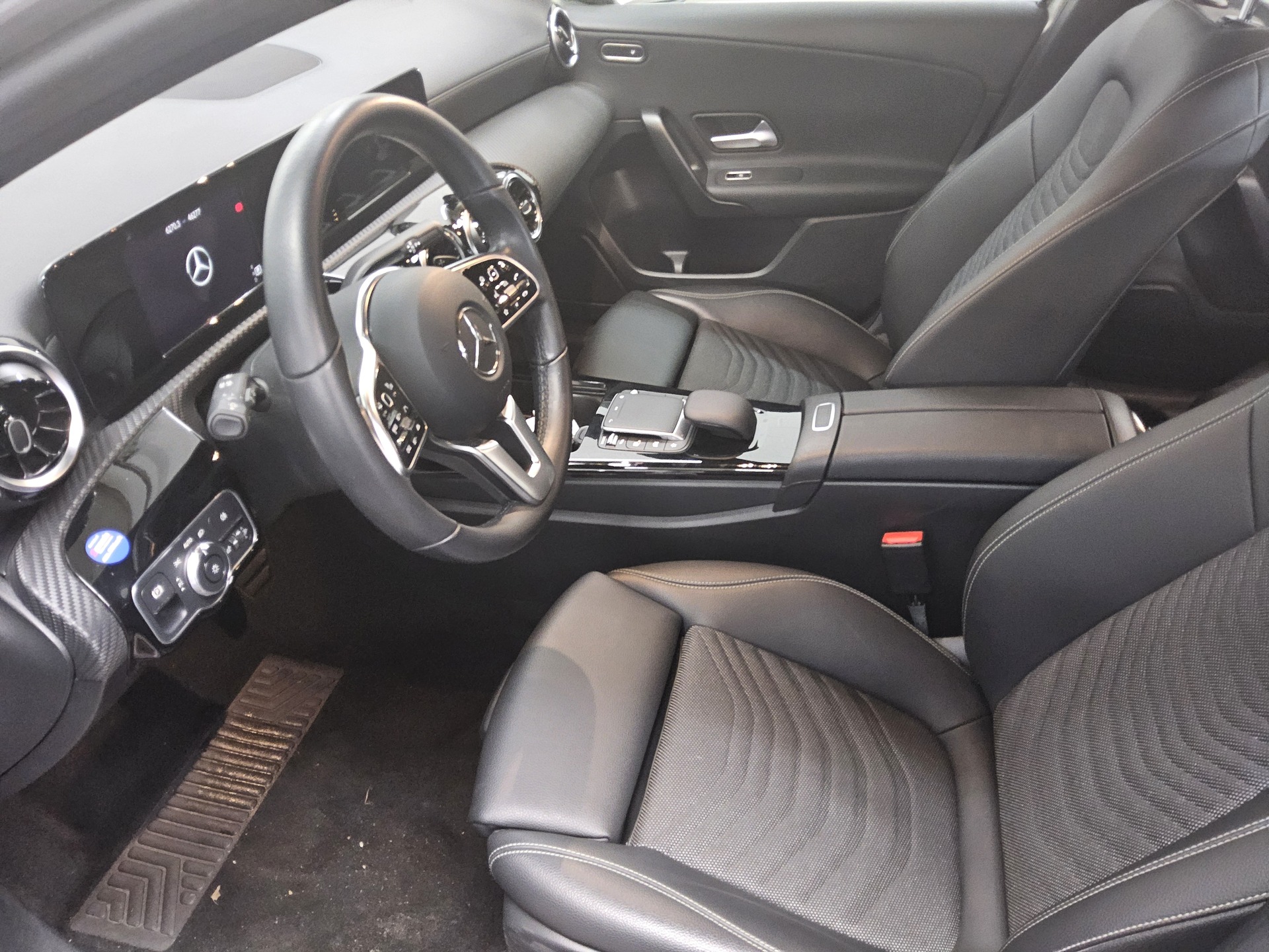 Mercedes-Benz A 220 d AHK Navi StandHzg Distronic+ 9