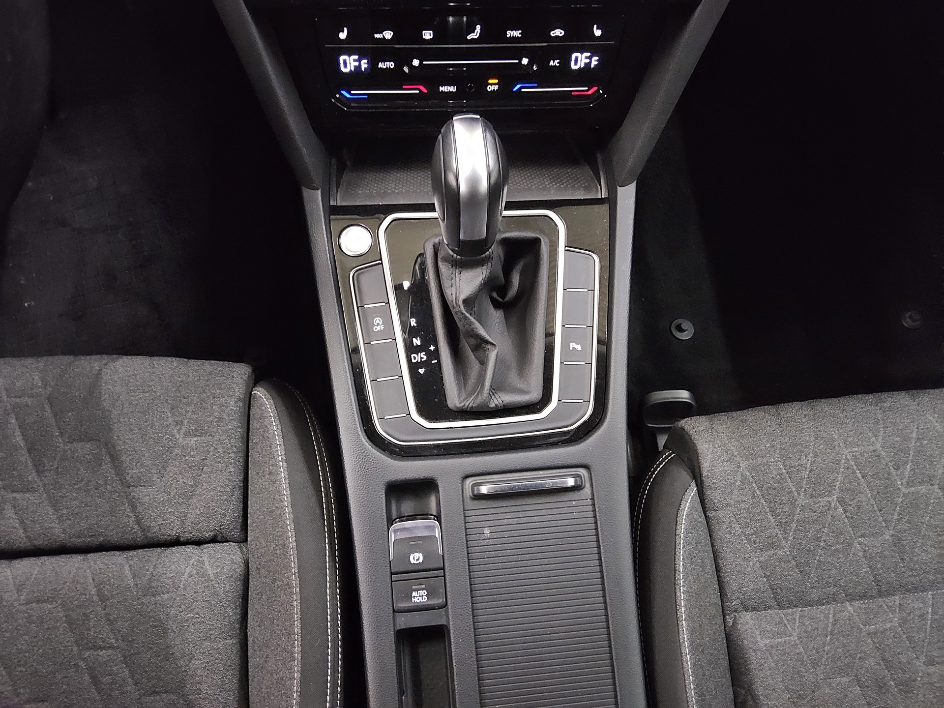 Volkswagen Passat Var. 2.0 TDI Business Navi LED Kamera ACC 6