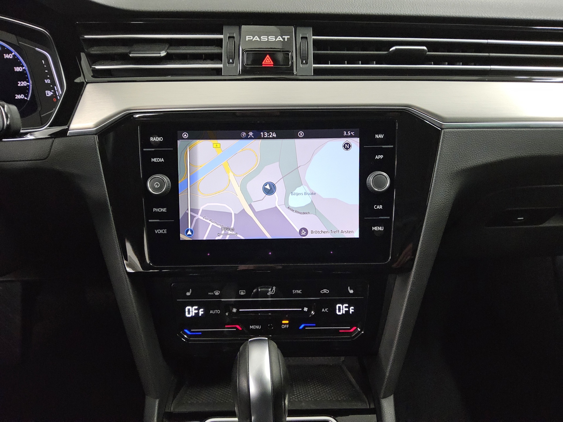 Volkswagen Passat Var. 2.0 TDI Elegance Navi DC Matrix Ahk 7