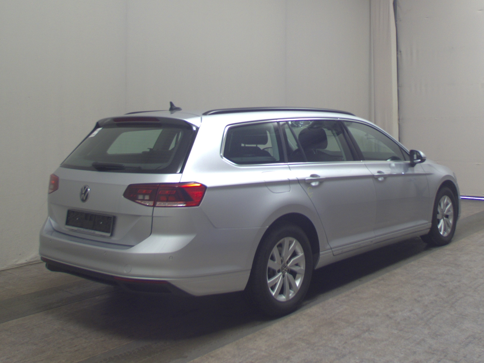 Volkswagen Passat Var. 2.0 TDI Business Navi+ DC StandHzg 4