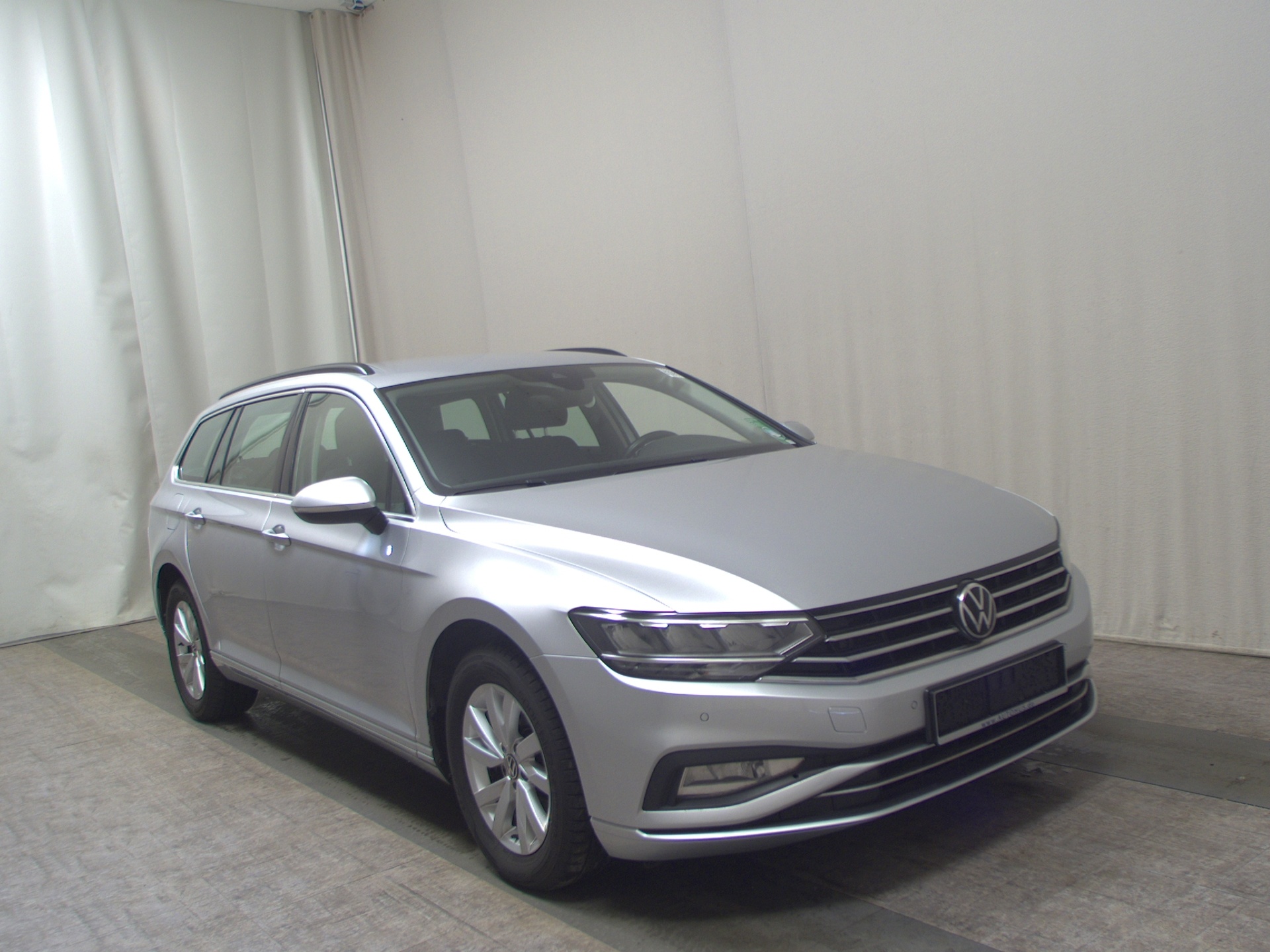 Volkswagen Passat Var. 2.0 TDI Business Navi+ DC StandHzg 3