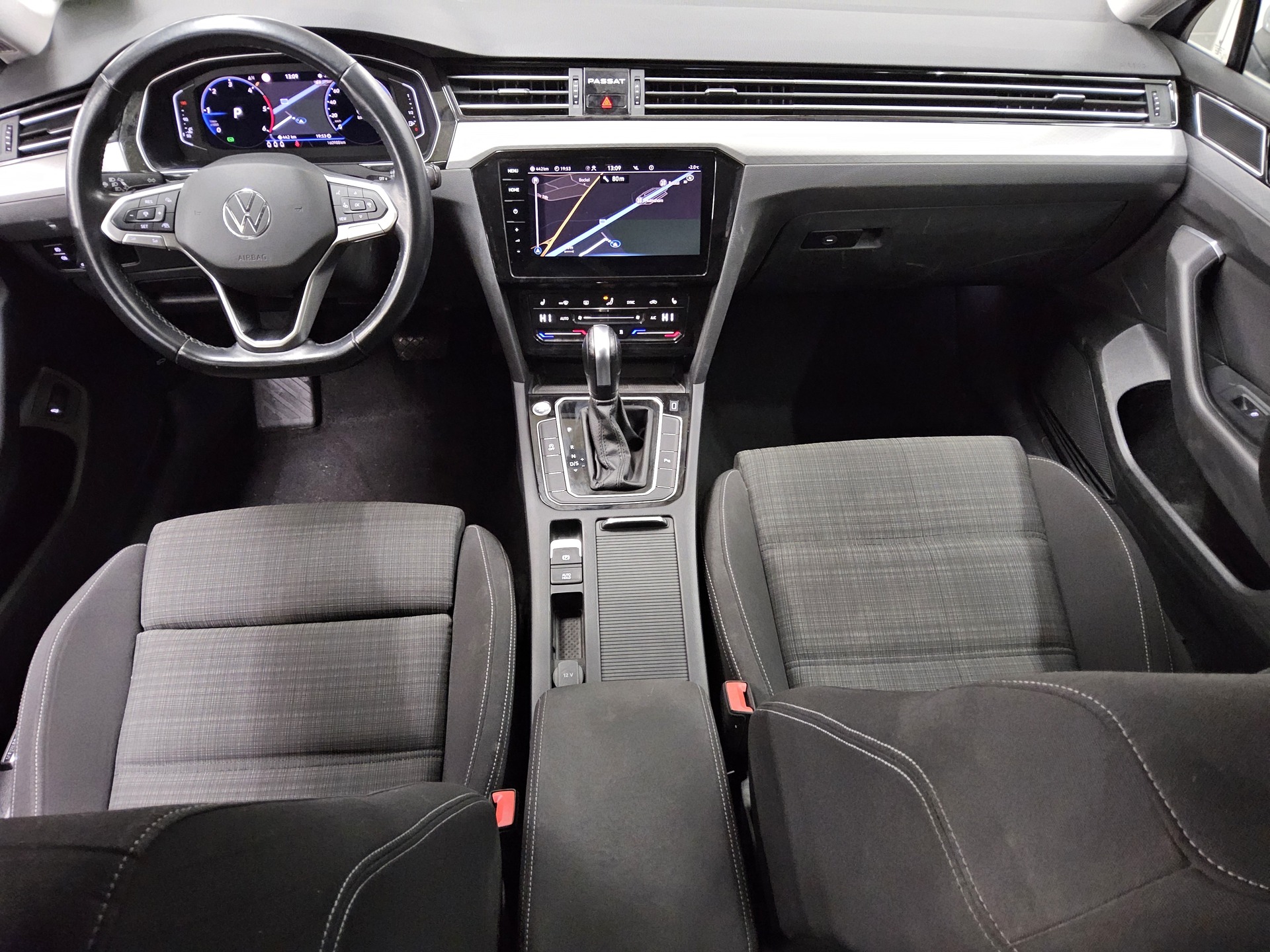 Volkswagen Passat Var. 2.0 TDI Business Navi+ DC StandHzg 5