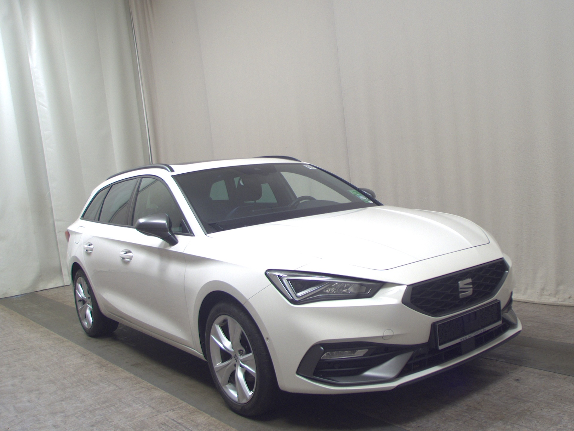 Seat Leon Sportstourer 1.5 eTSI FR-Line Navi LED vc 3